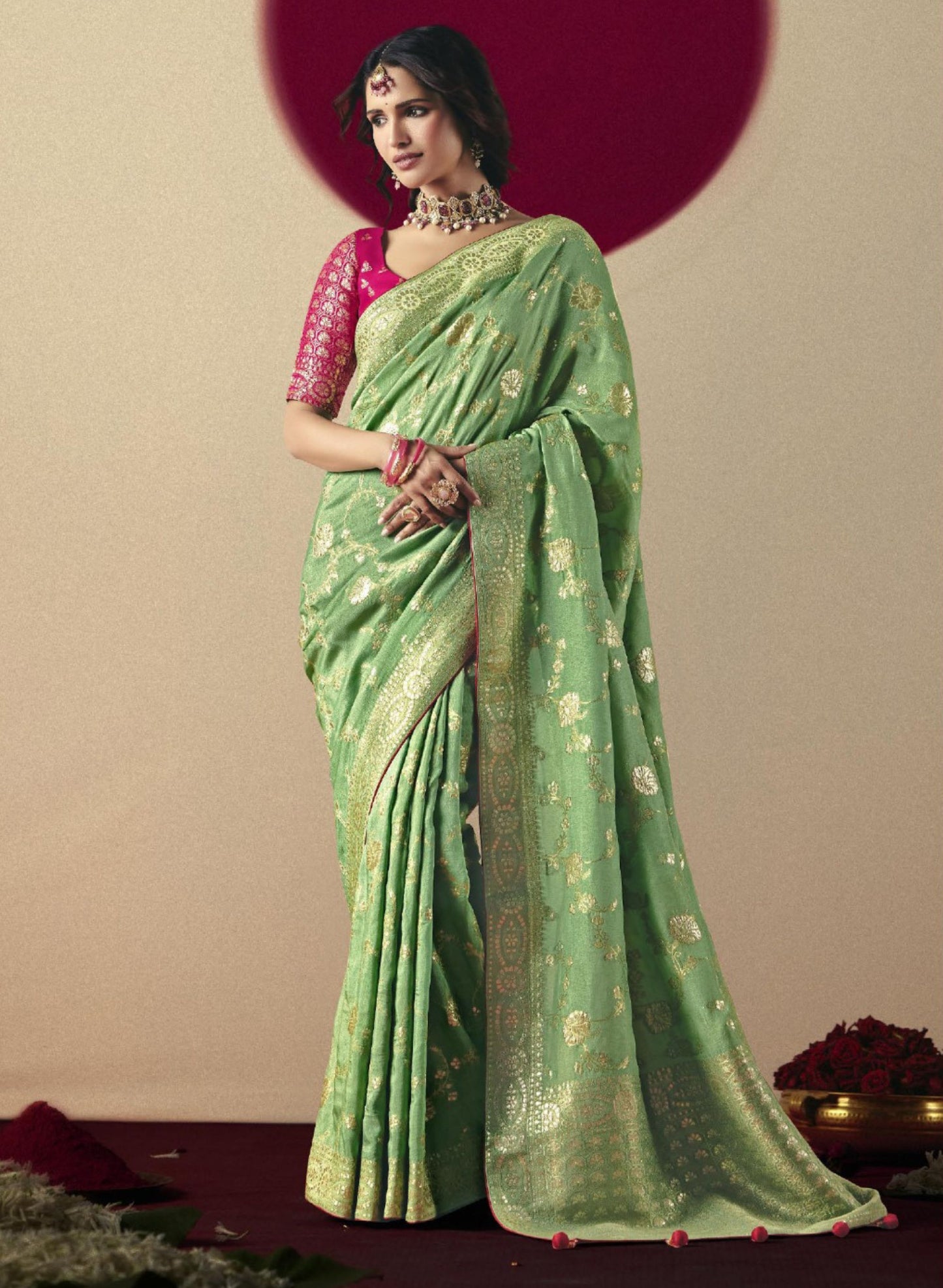 Green Banarasi Silk Saree Contrast Pink Blouse Festive Wear Sare