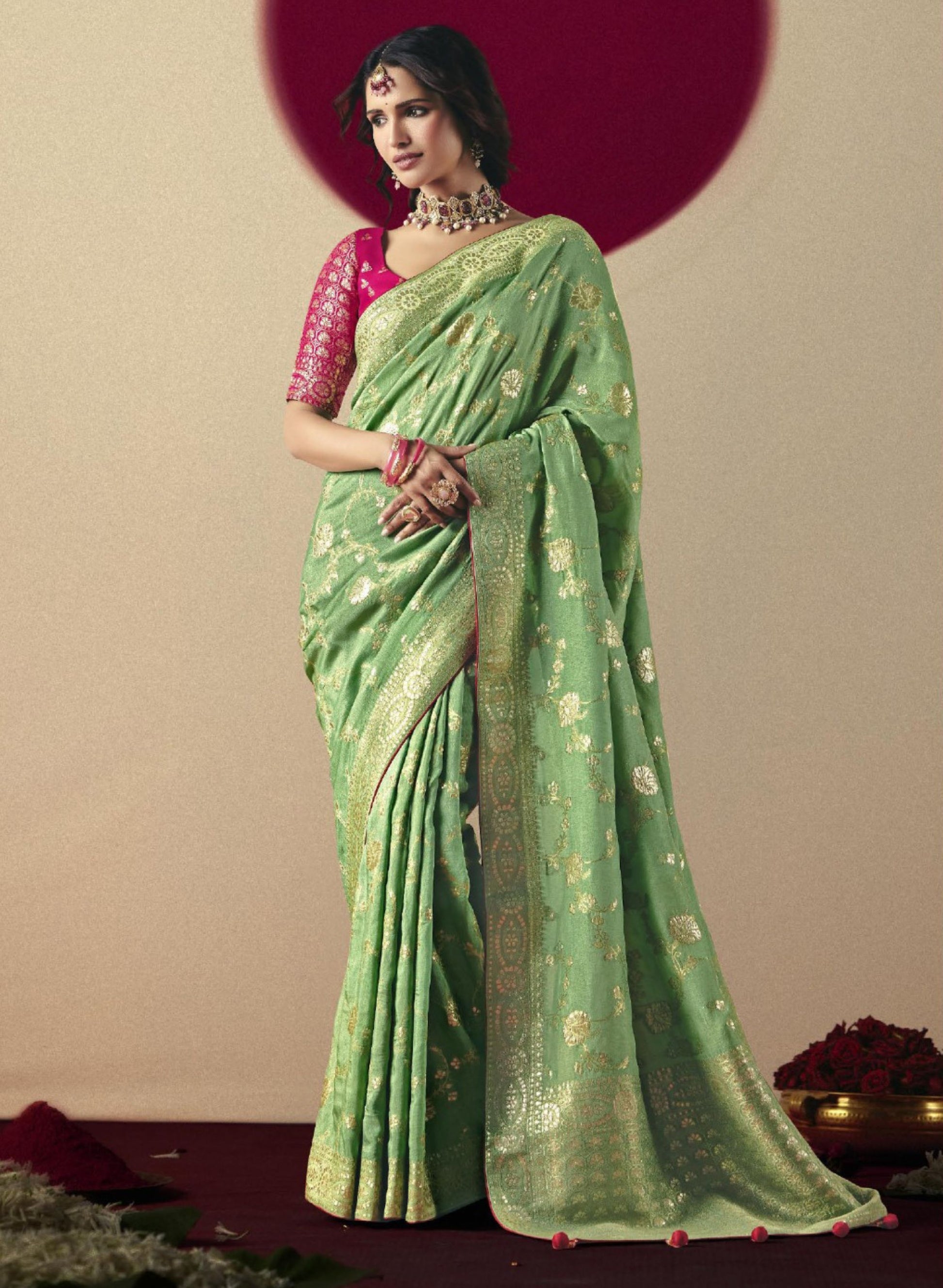 Green Banarasi Silk Saree Contrast Pink Blouse Festive Wear Sare