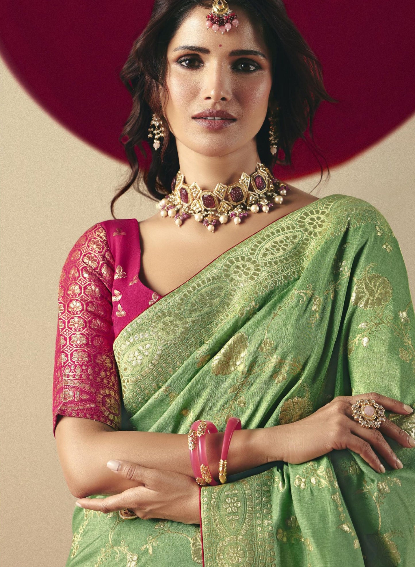 Green Banarasi Silk Saree Contrast Pink Blouse Festive Wear Sare