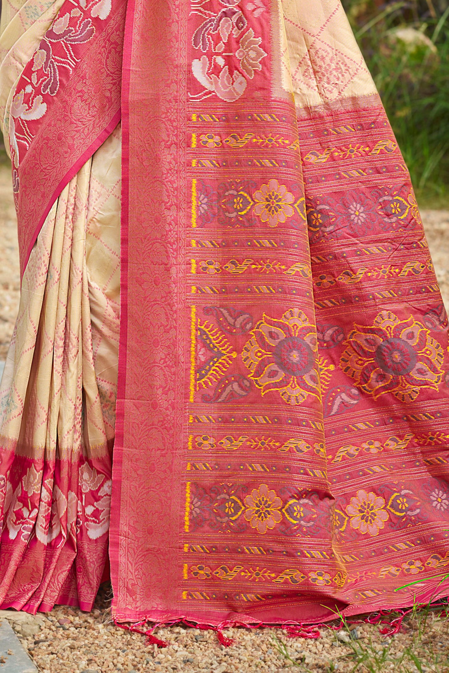 Cream Pink Floral Woven Silk Saree with Rich Pallu and Border