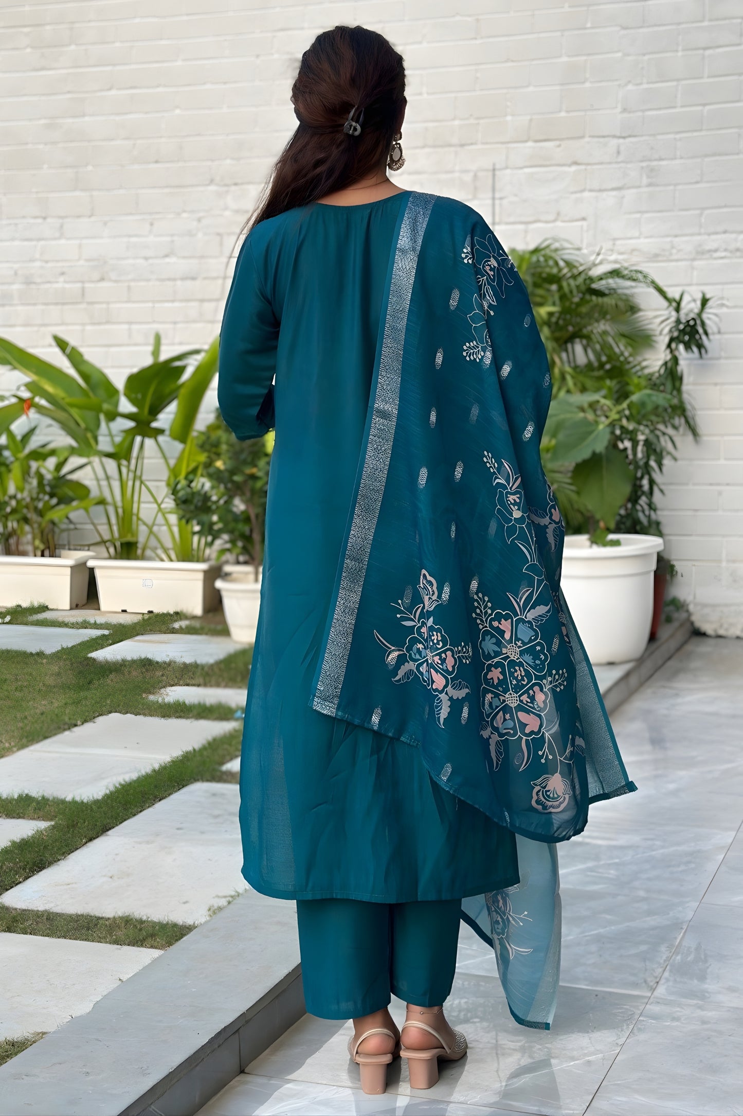 Superb Teal Green Silk Blend Embroidered Straight Cut Salwar Suit with Dupatta