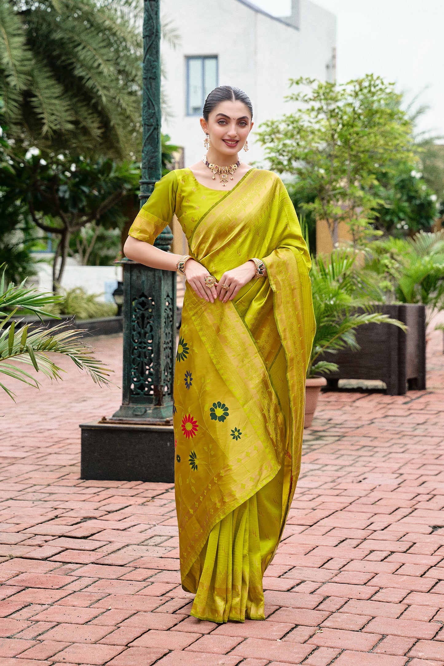 Graceful Green Banarasi Silk Saree Colorful Floral Pallu