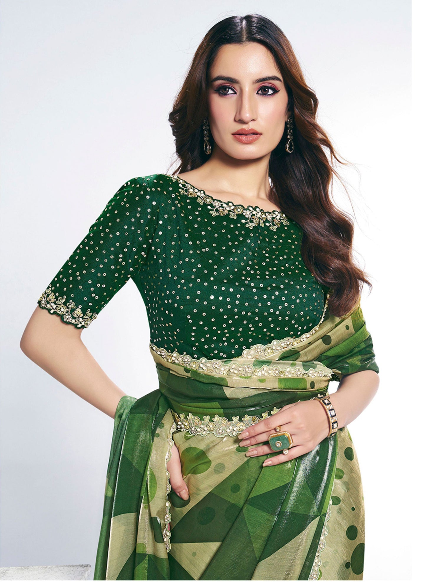 Designer Green Geometric Saree with Stylish Blouse Piece Party Wear Saree