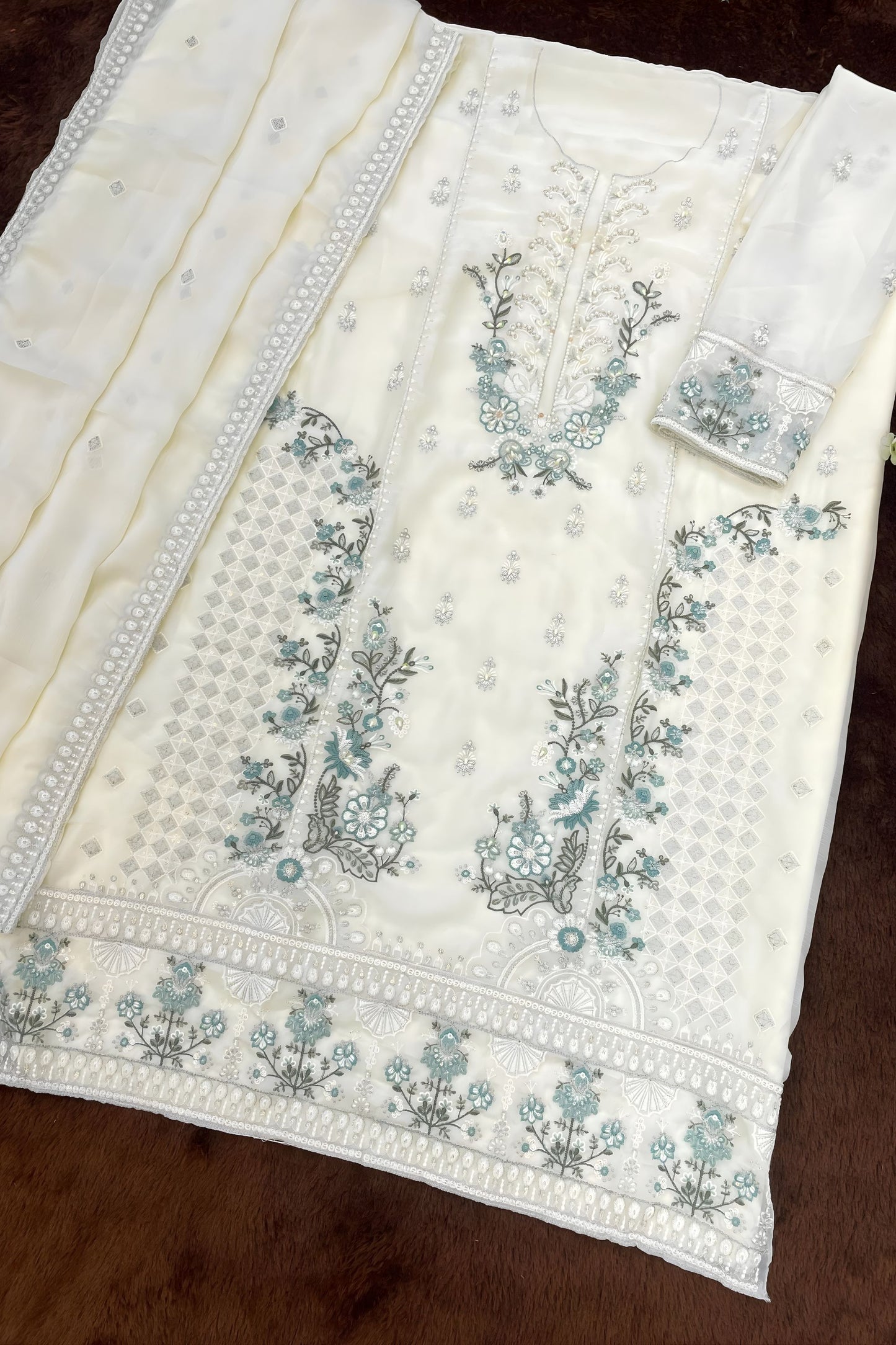 Royal Off White Chiffon Embroidery Work Straight Palazzo Suit