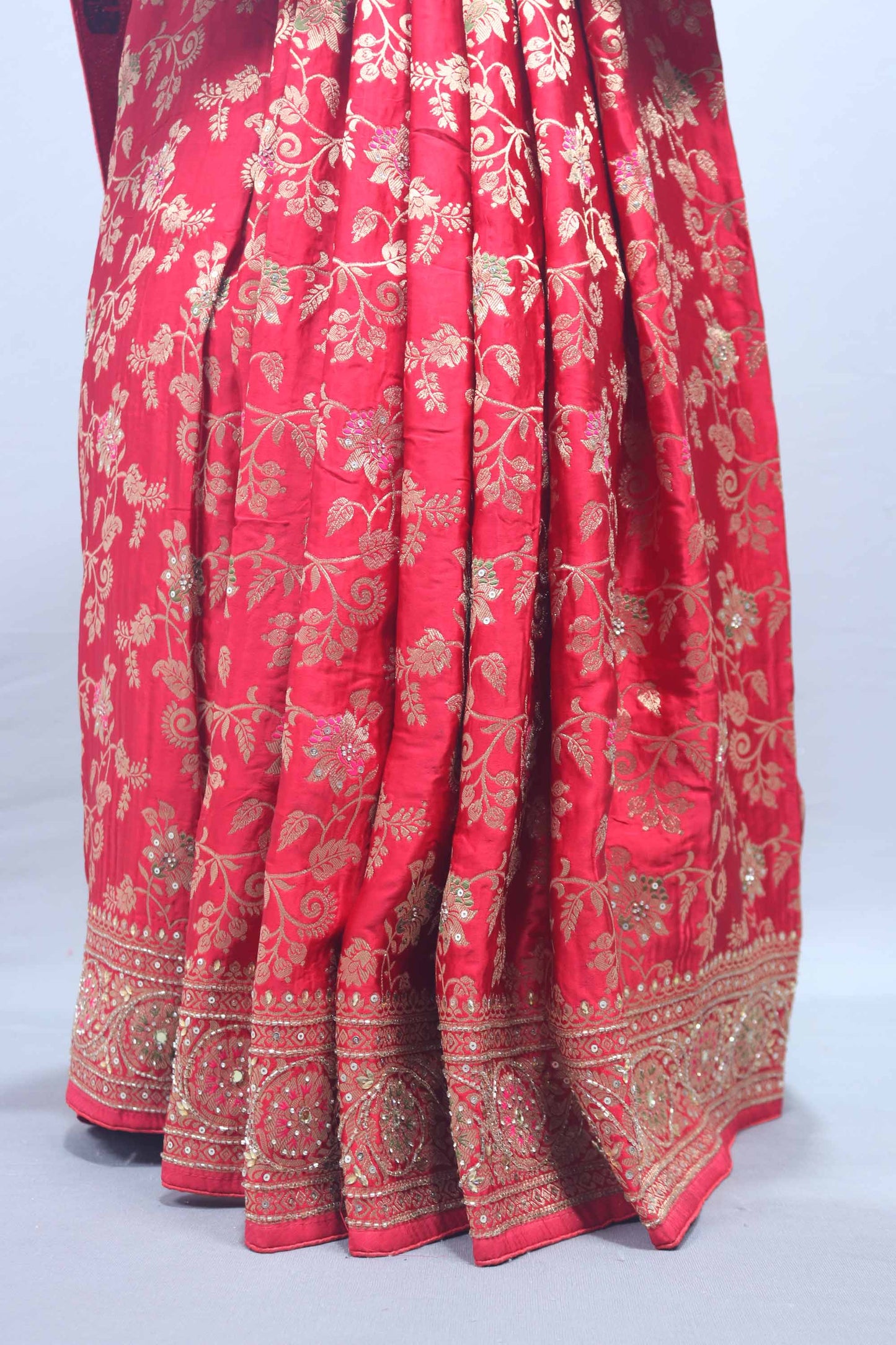 Red Embroidered Silk Saree Motifs Heavy Zari Border Designer Pallu