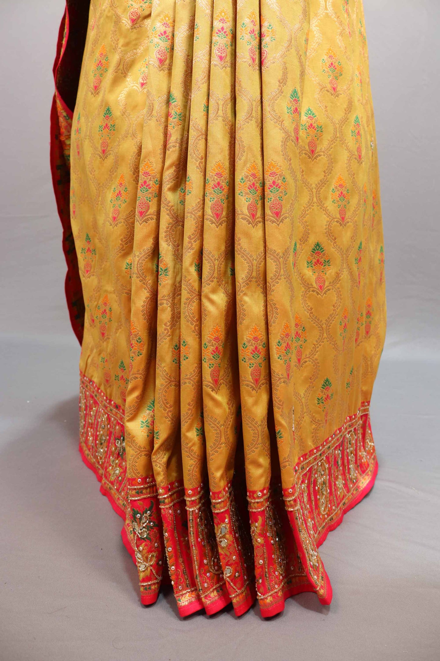 Mustard Yellow Jacquard Silk Saree Pink Embroidered Border Designer Pallu