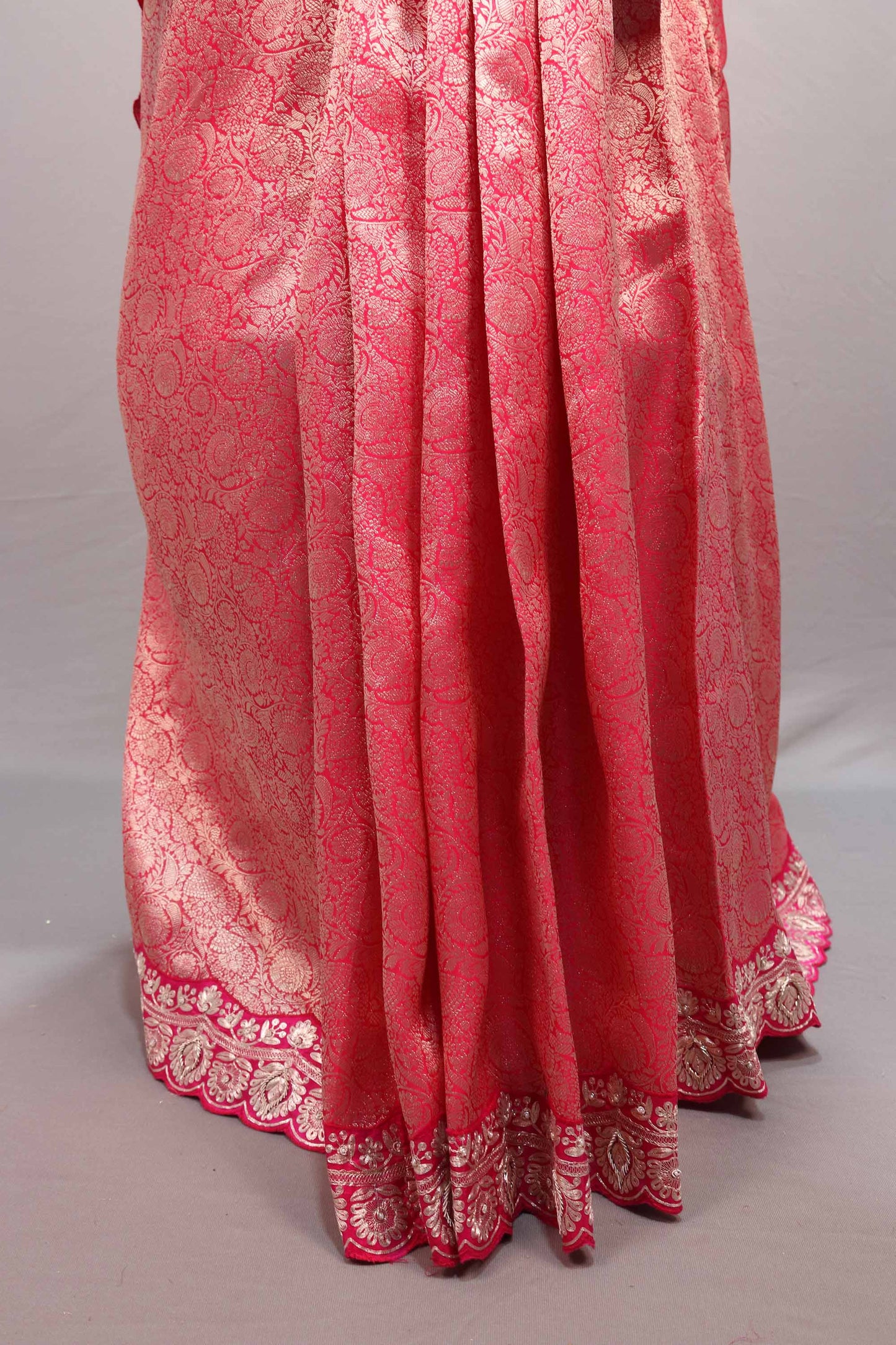 Elegant Pink Jacquard Silk Saree with Woven Design Border