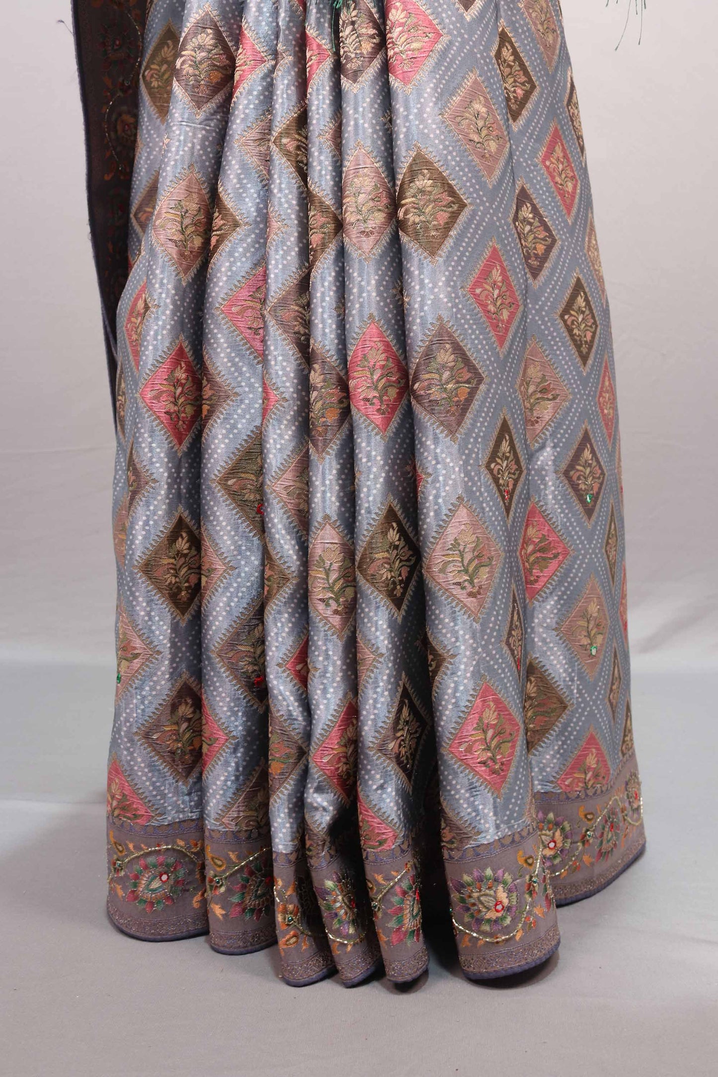 Grey Banarasi Silk Saree with Diamond Check Pattern Rich Zari Border