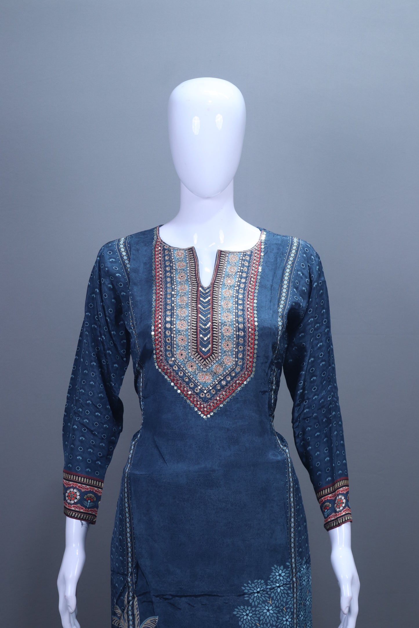 Stylish Blue Suit Set Neckline Dupatta Casual Occasions