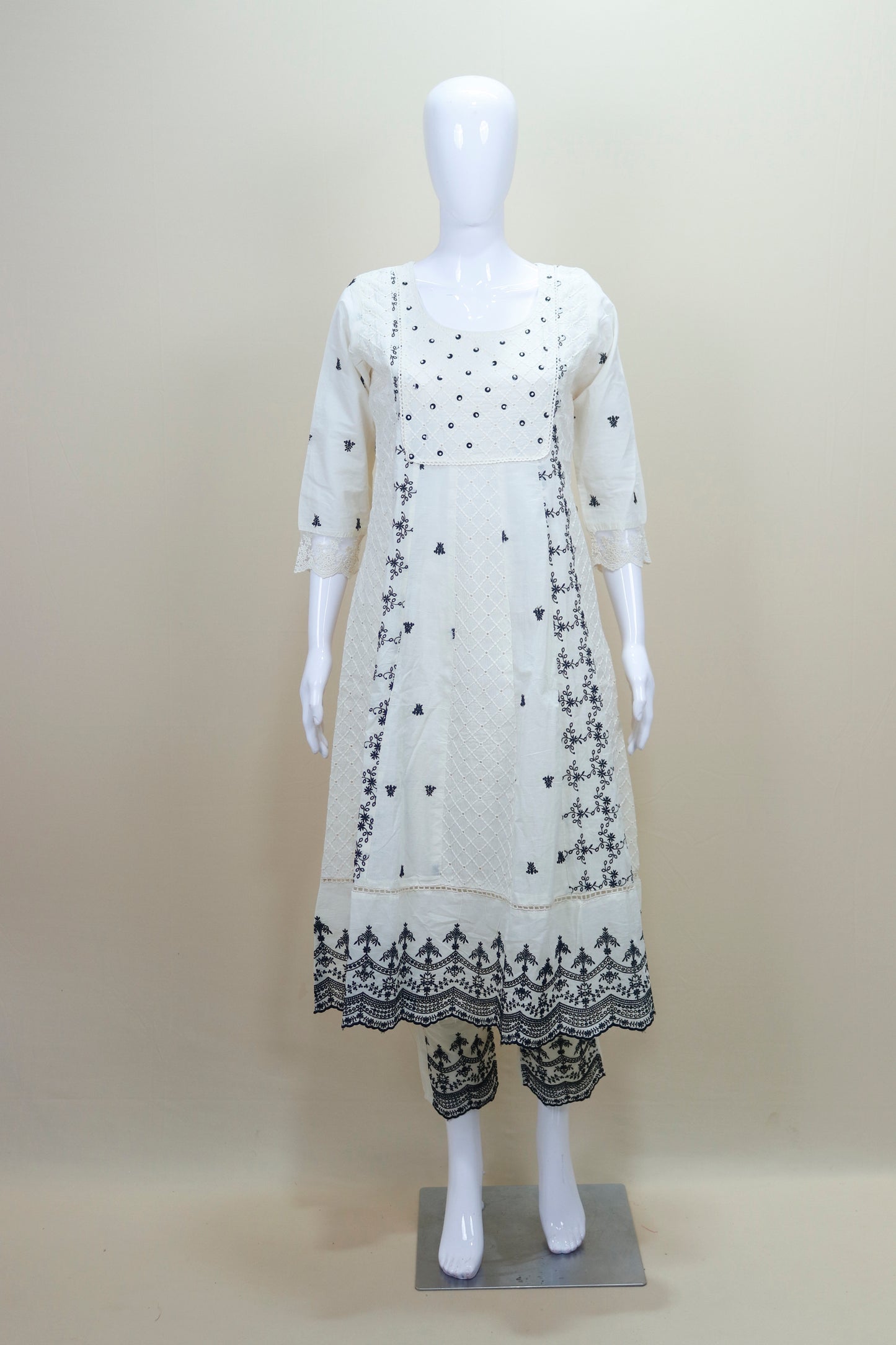 Elegant White Cotton Embroidered Suit Set Dupatta