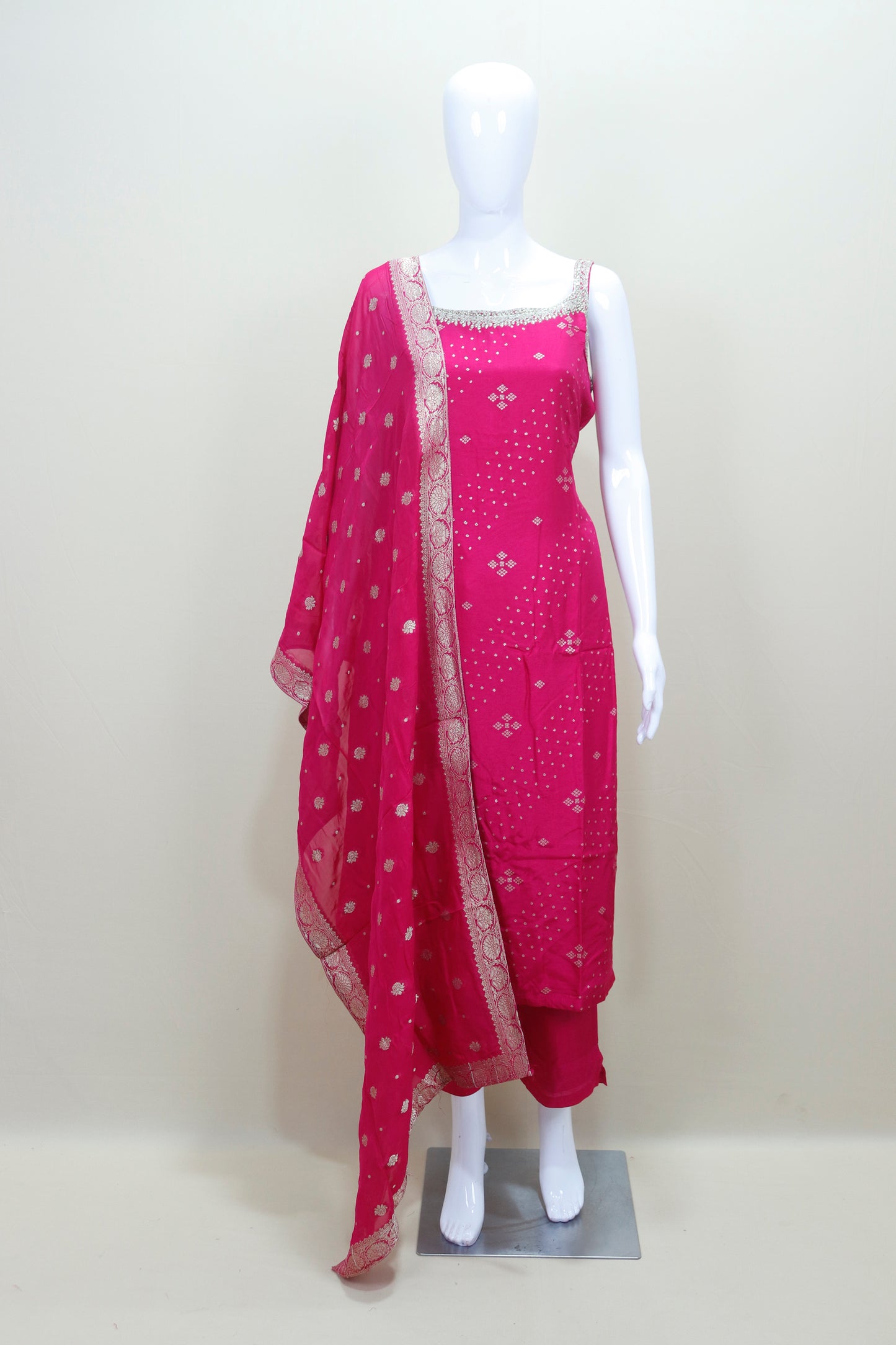 Pink Sleeveless Kurta Set with Dupatta Detailing Ethnic Wear