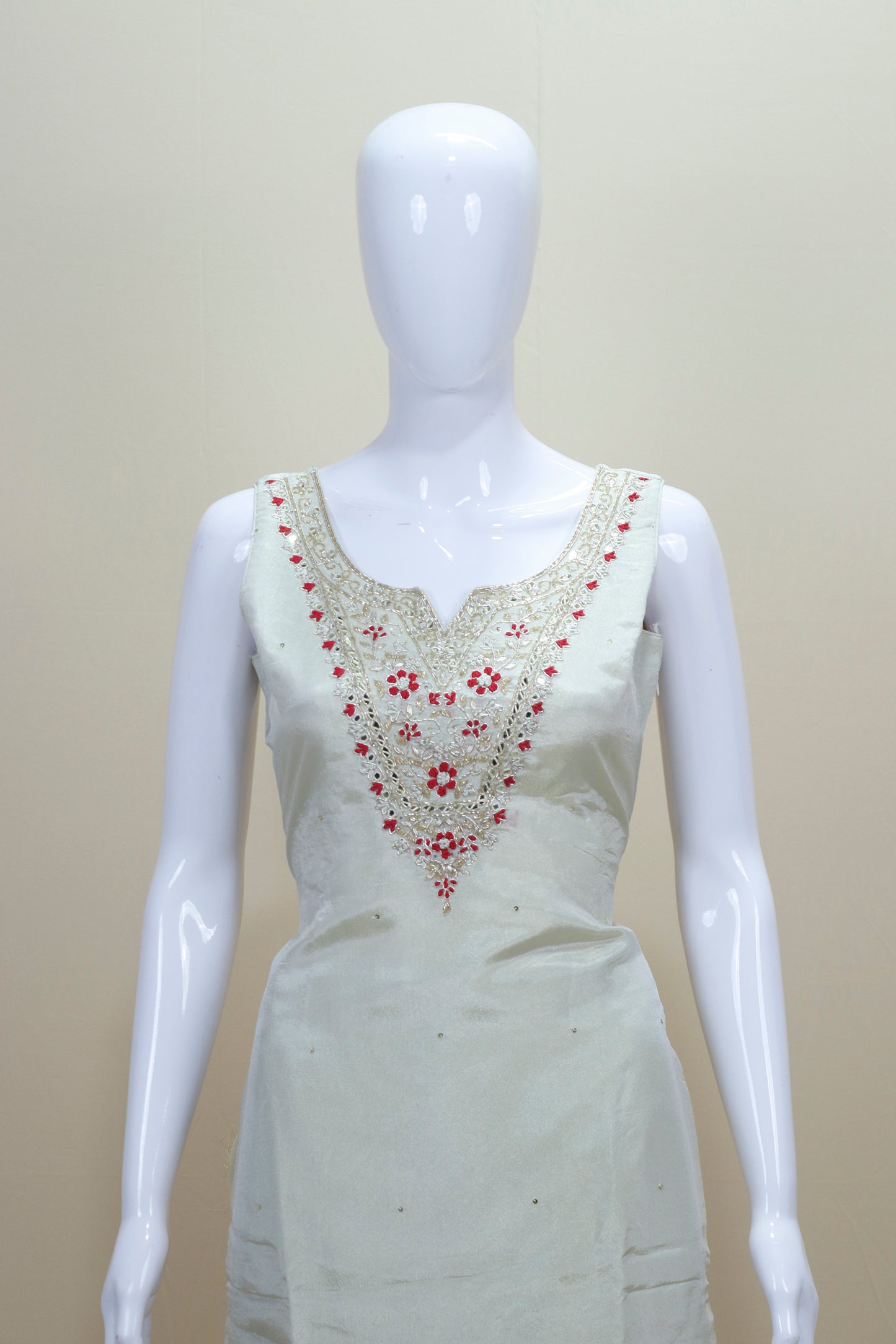 Elegant White Silk Kurta Set with Red Bandhani Dupatta