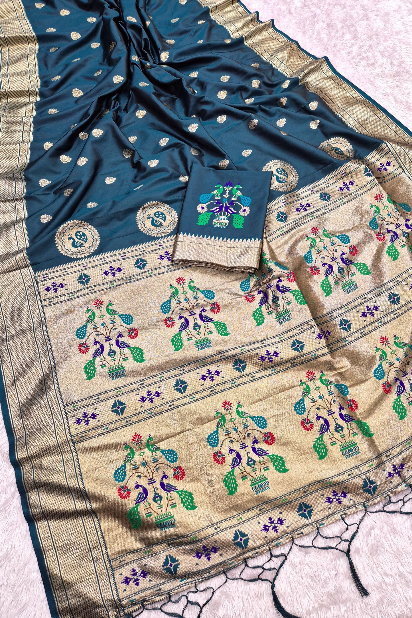 Graceful Teal Green Paithani Silk Zari Butti Weaving Designer Saree