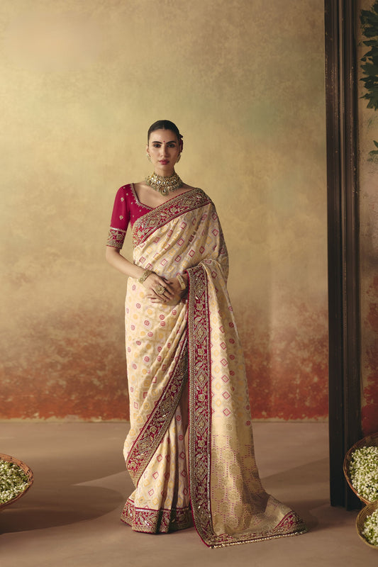 Graceful Off White Pure Georgette Saree Weaving Work Embroidered Border for Women