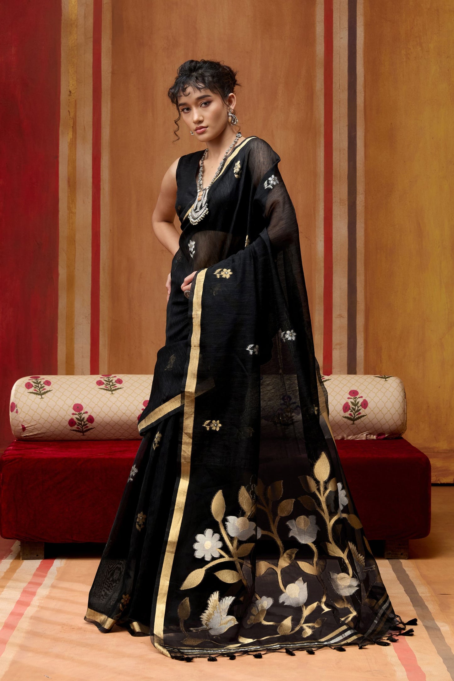 Classic Black Silk Blend Saree with Gold Zari Border Floral Woven Pallu