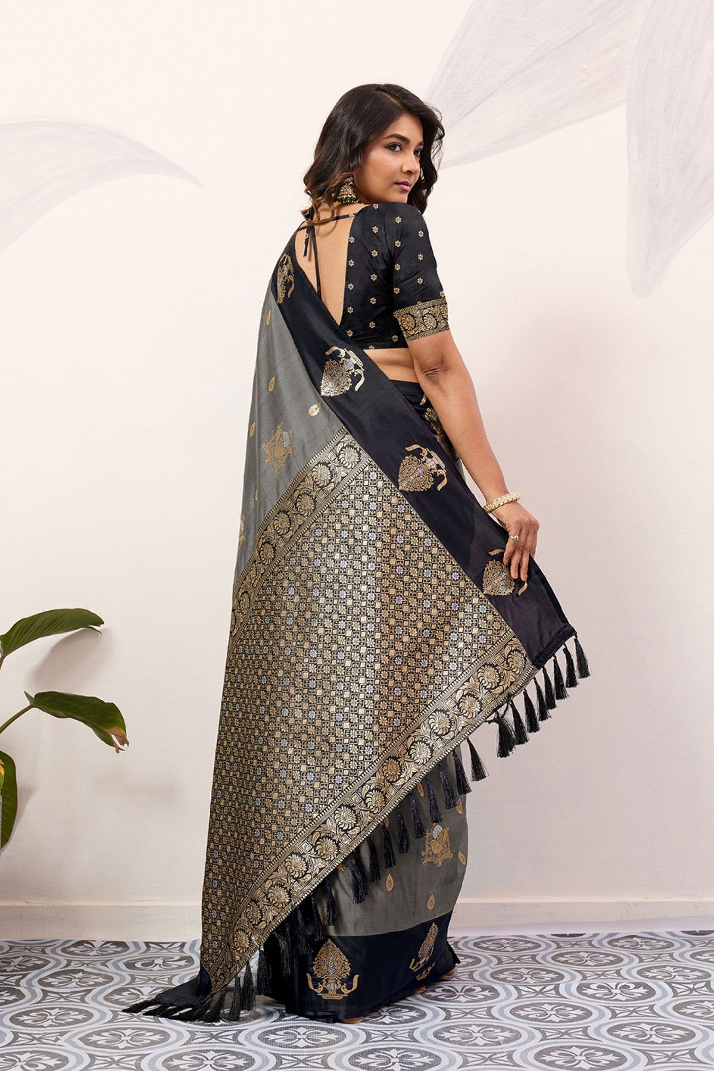 Grey Black Banarasi Silk Saree Antique Gold Zari Motifs Woven Pallu