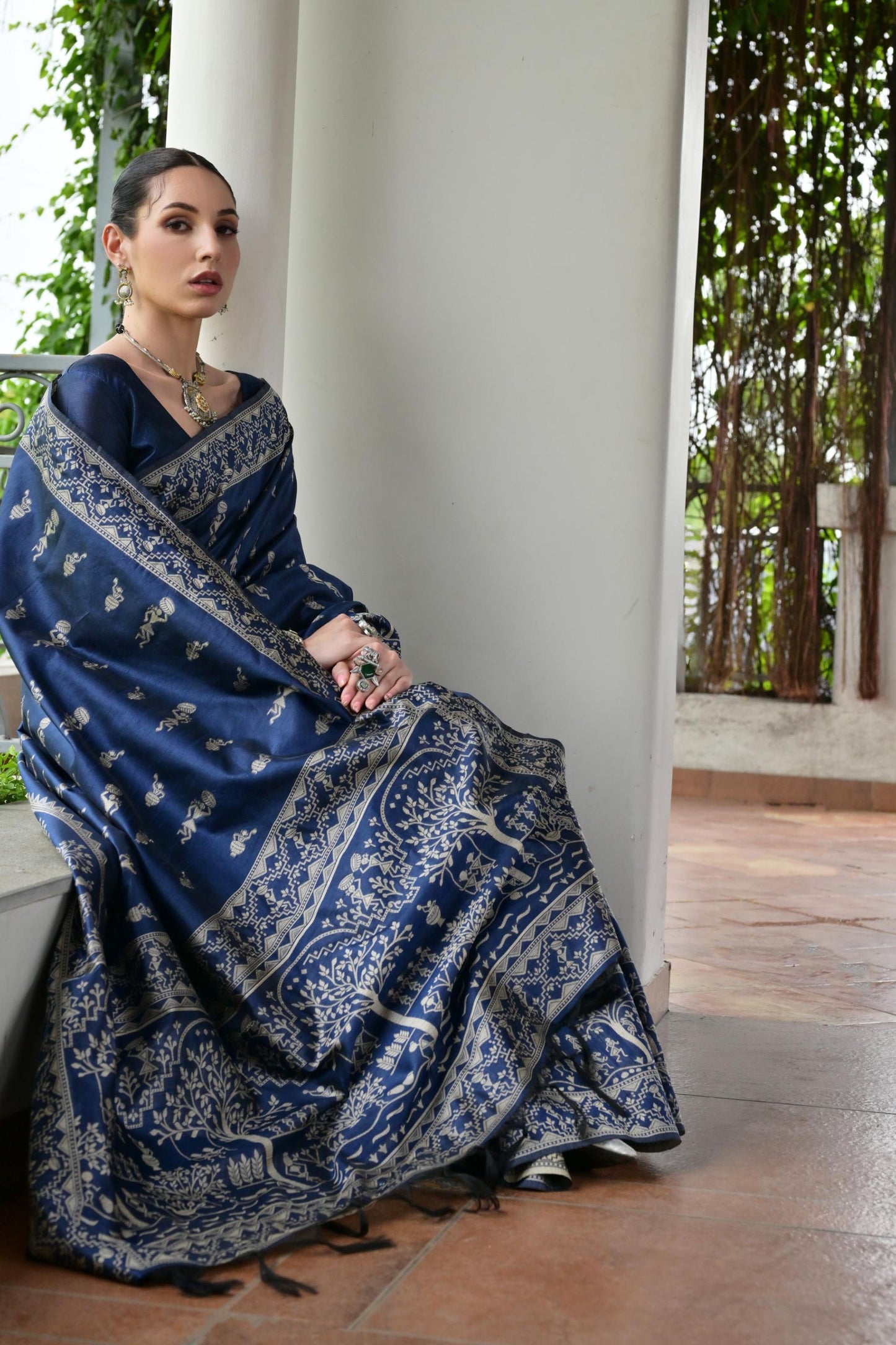 Elegant Navy Blue Cotton Silk Saree with Traditional Woven Border