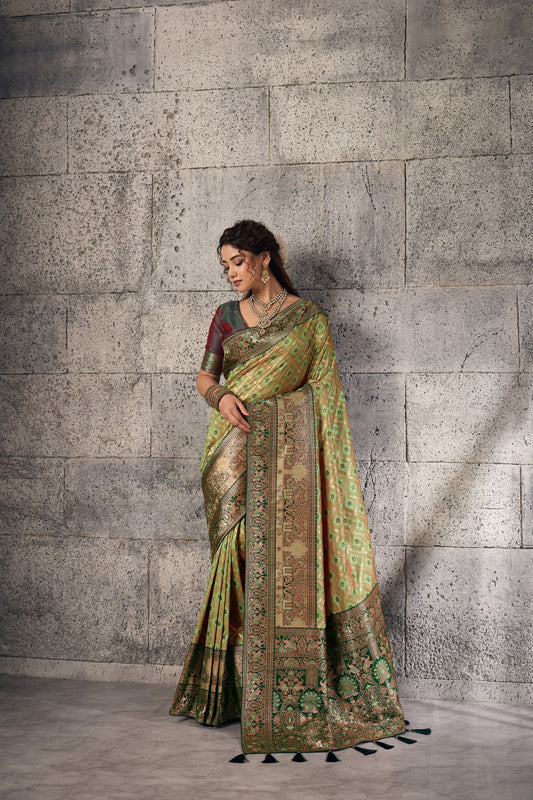 Graceful Pista Green Banarasi Silk Saree Meenakari Zari Woven for Women