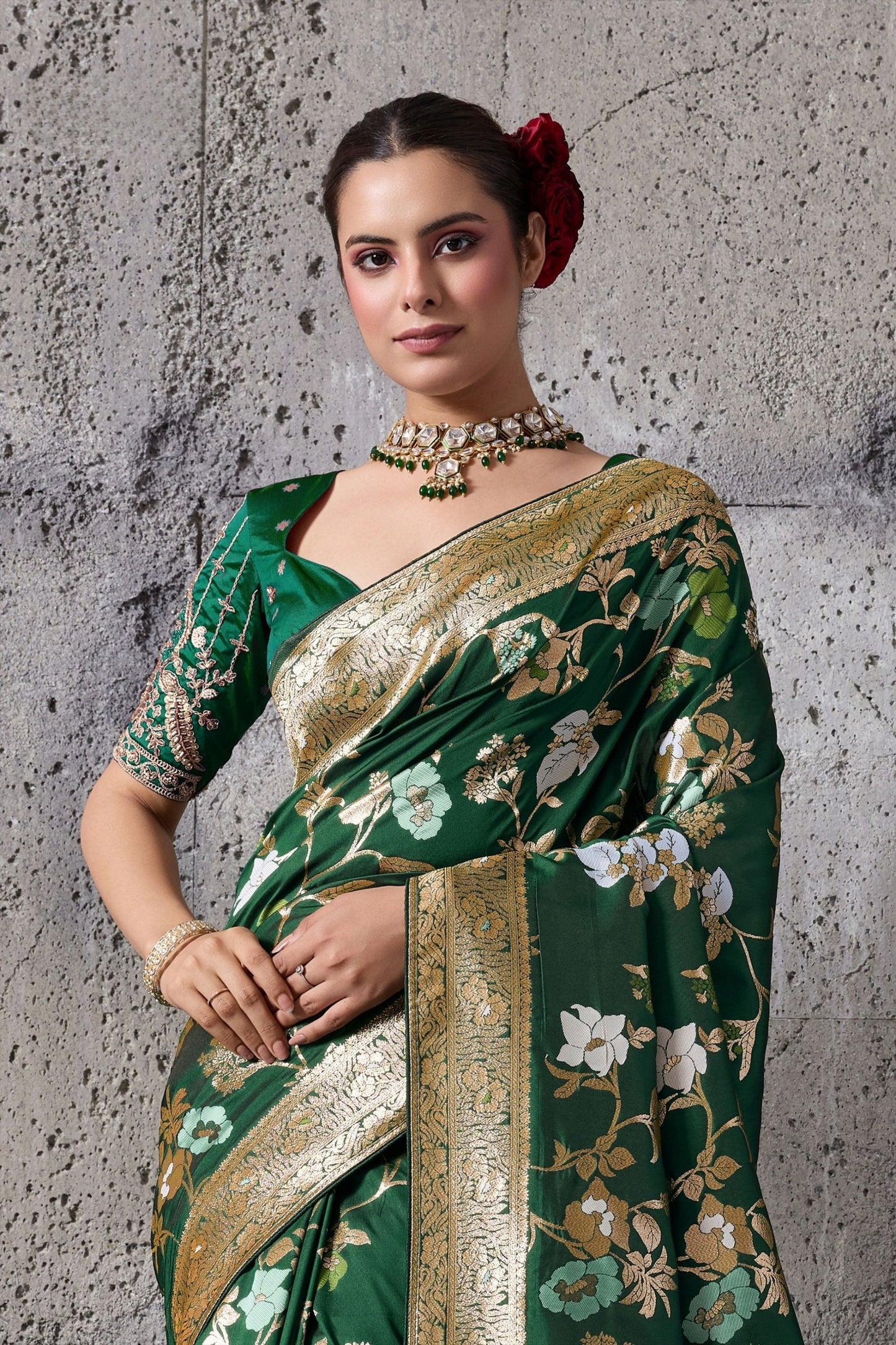 Green Banarasi Silk Saree Gold Zari Border Floral Weaving Saree
