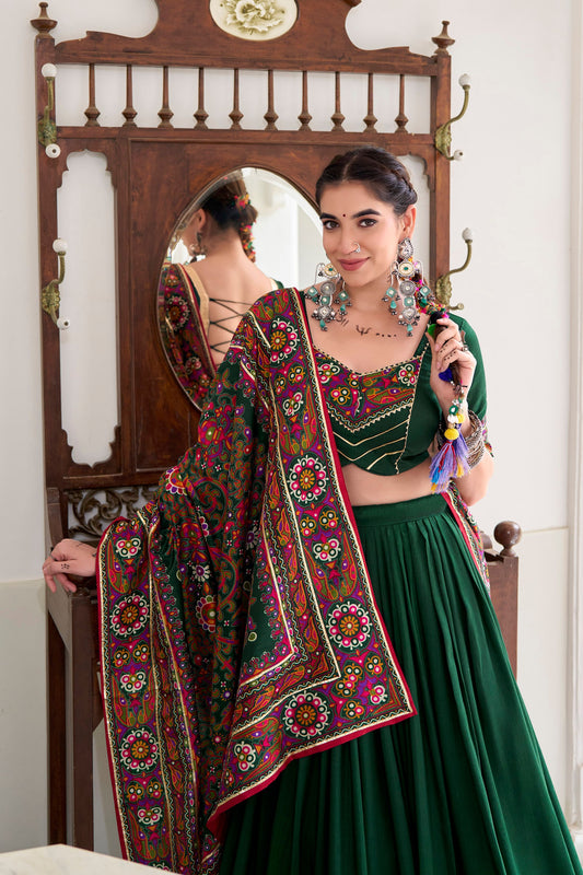 Green Embroidered Navratri Lehenga Choli with Dupatta Traditional Gujarati  Ghagra Choli for Festivals