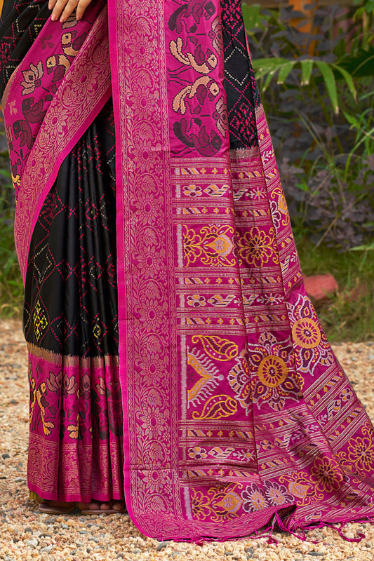 Black Magenta Woven Silk Saree Floral Motifs Rich Pallu Contrast Border