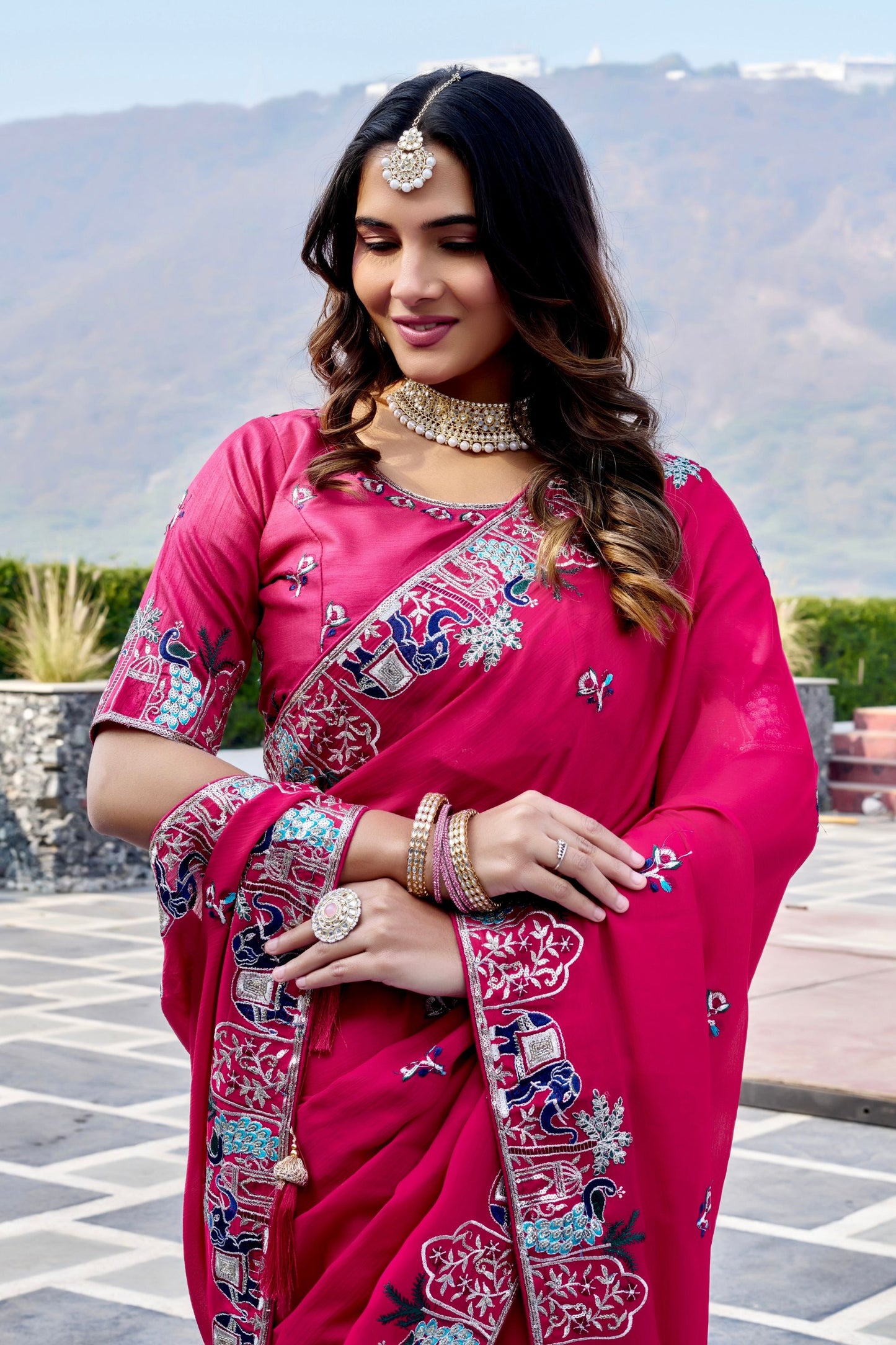 Hot Pink Georgette Saree Elephant Embroidery Border Blouse