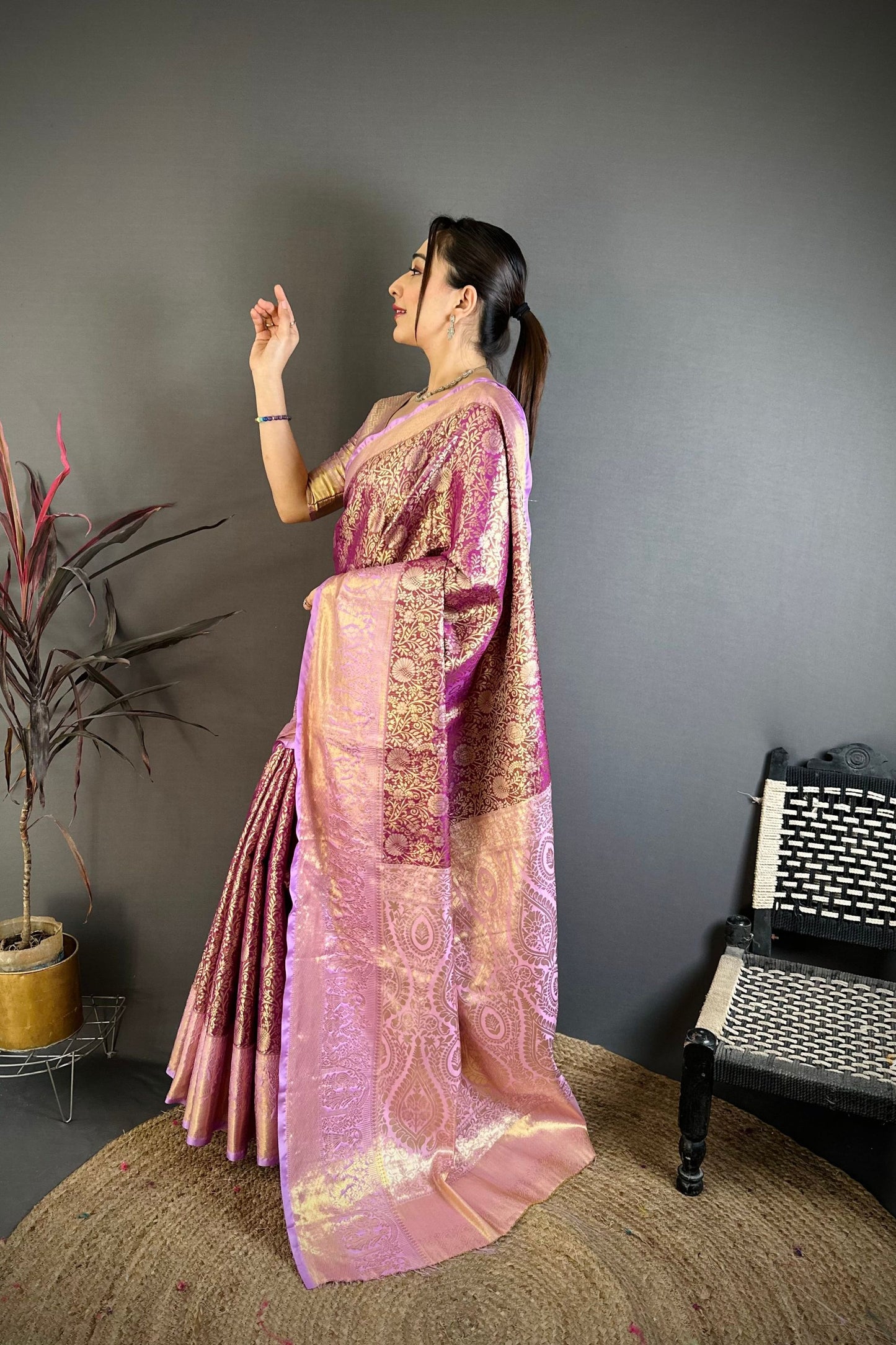 Elegant Purple Kanchipuram Silk Saree with Pink Designer Pallu