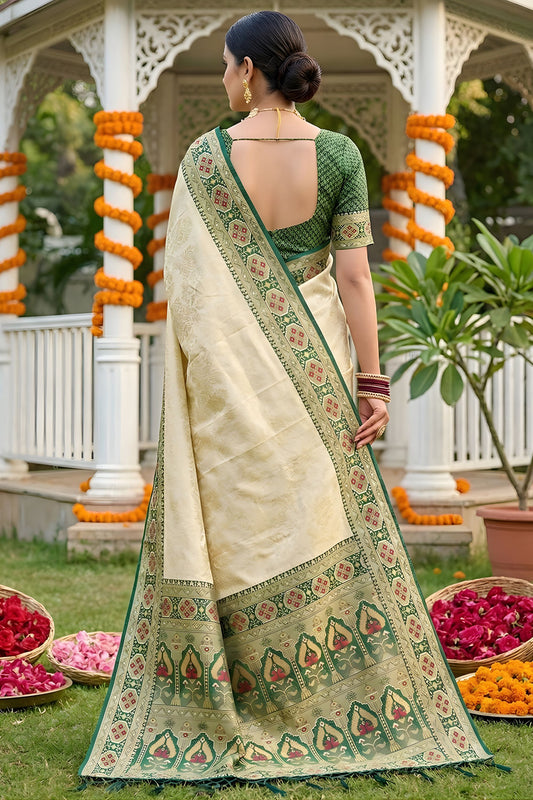 Royal Cream Beige Soft Silk Saree Green Woven Border Designer Pallu