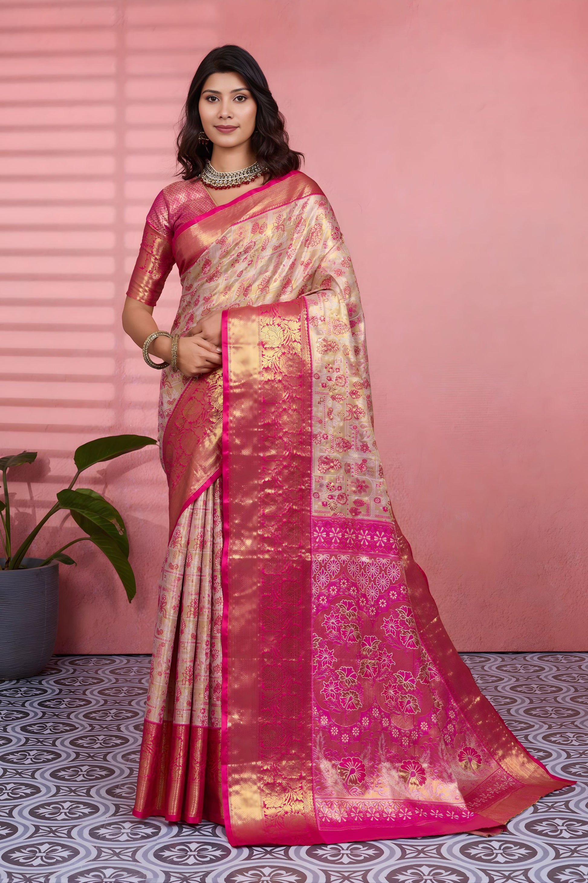 Beautiful Pink Kanchipuram Silk Saree Weaving Work for Women