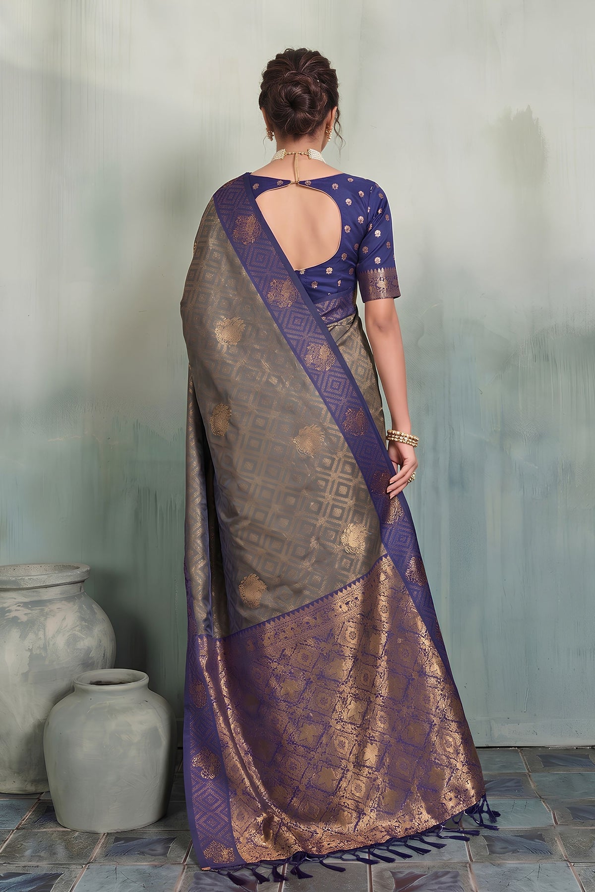Stylish Grey Silk Jacquard Woven Zari Saree for Women