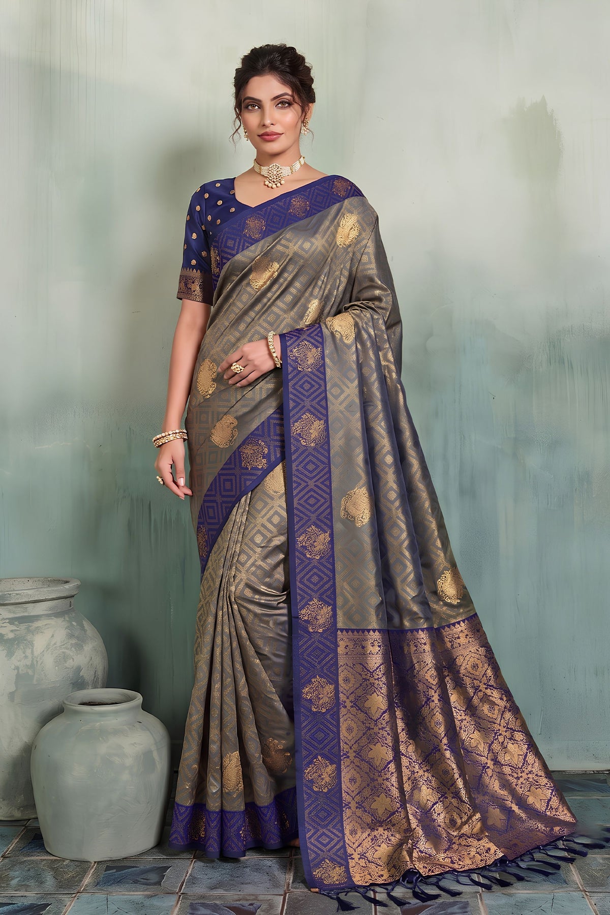 Stylish Grey Silk Jacquard Woven Zari Saree for Women