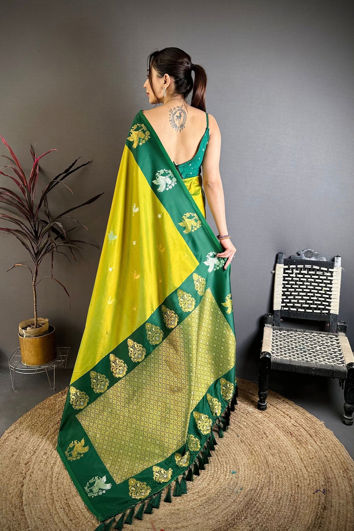 Graceful Green Soft Silk Jacquard Work Designer Saree for Women