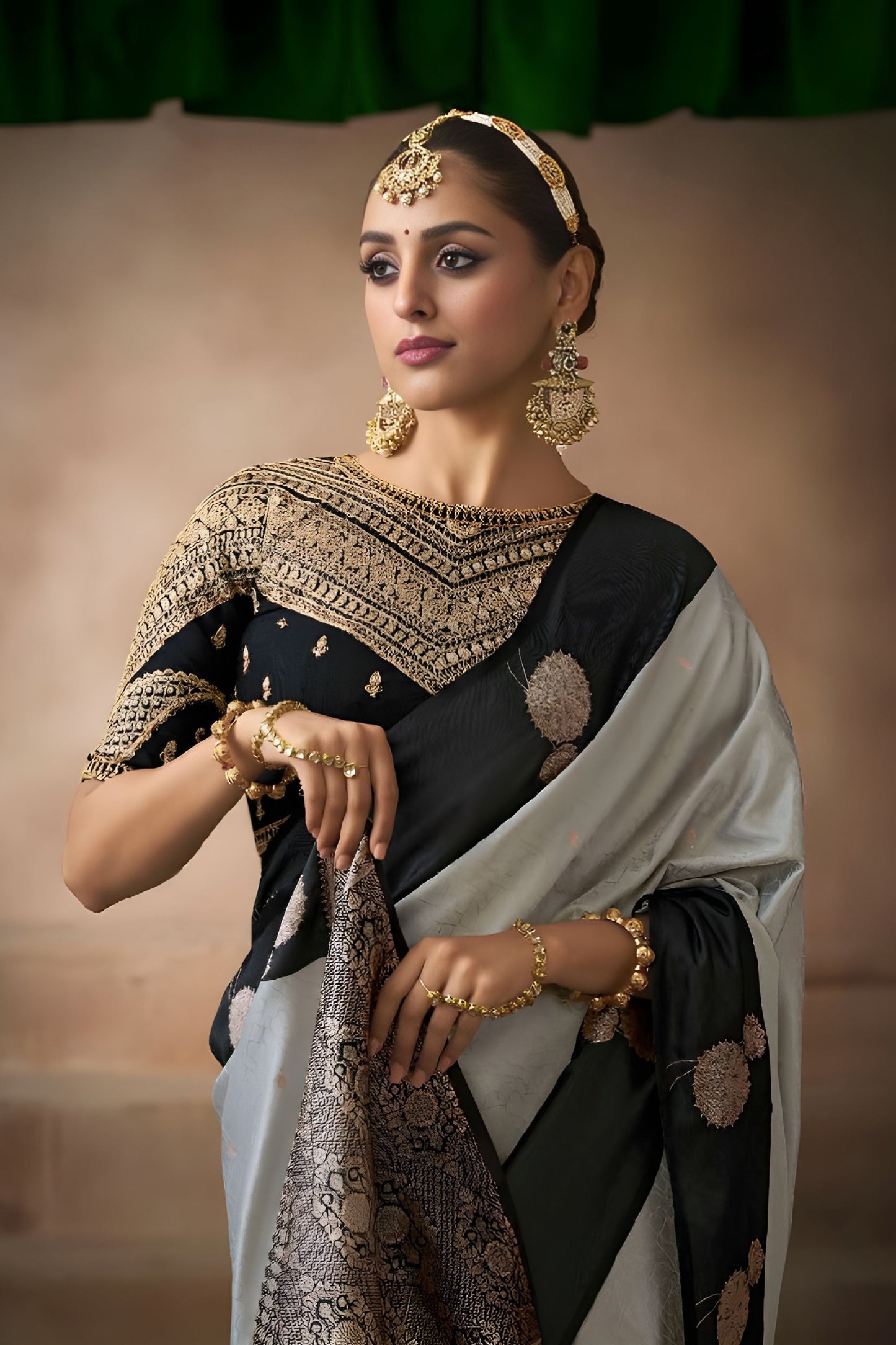 Grey Silk Saree with Black Contrast Border Rich Zari