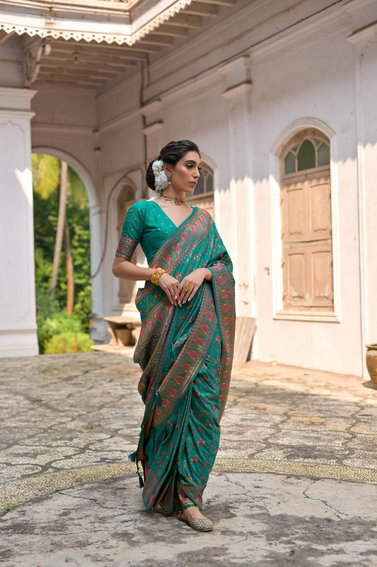 Green Silk Saree Pink Paisley Border Floral Weaving Traditional Saree