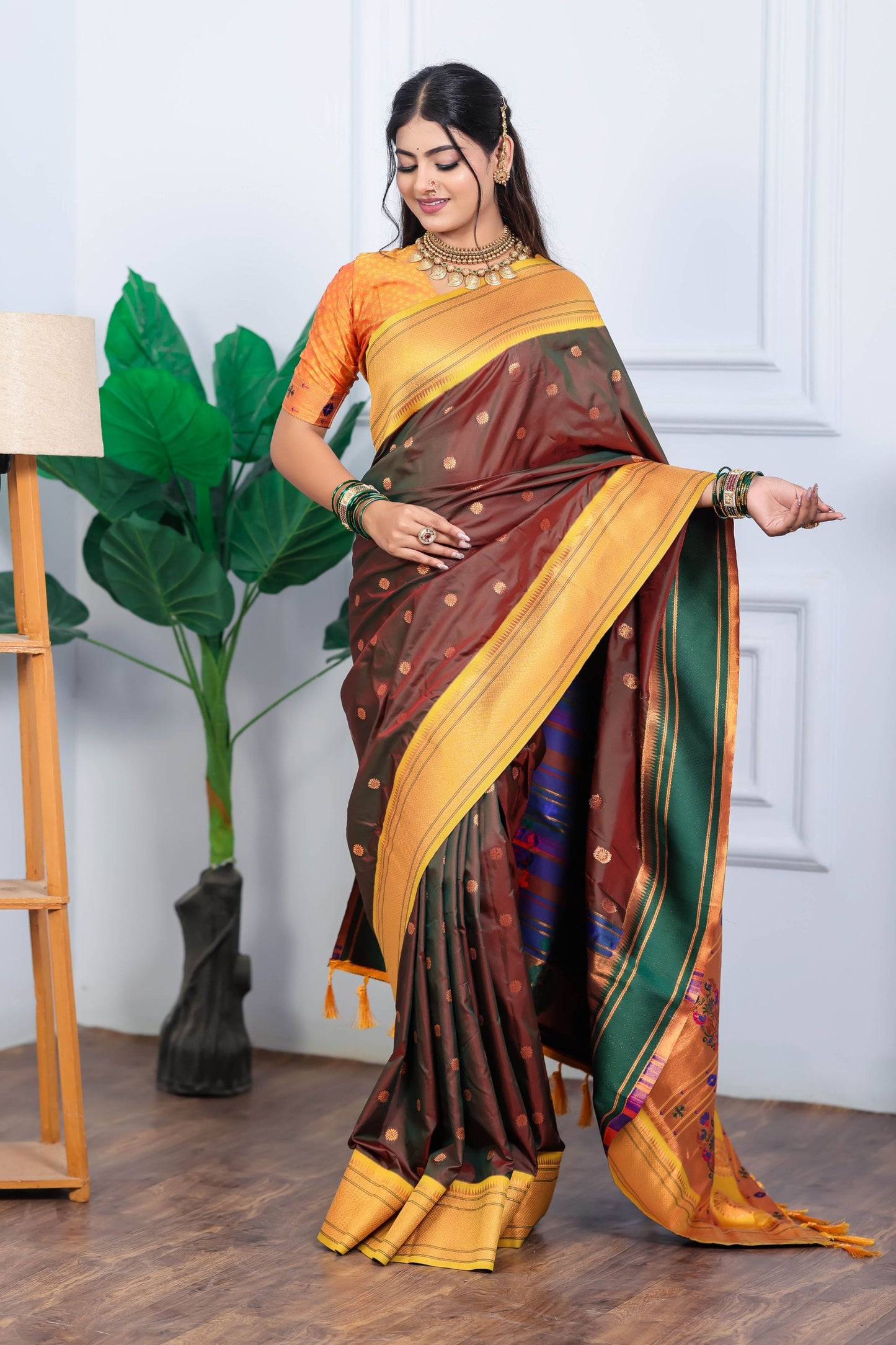 Brown Kanjivaram Silk Saree Gold Zari Border Contrast Green Pallu