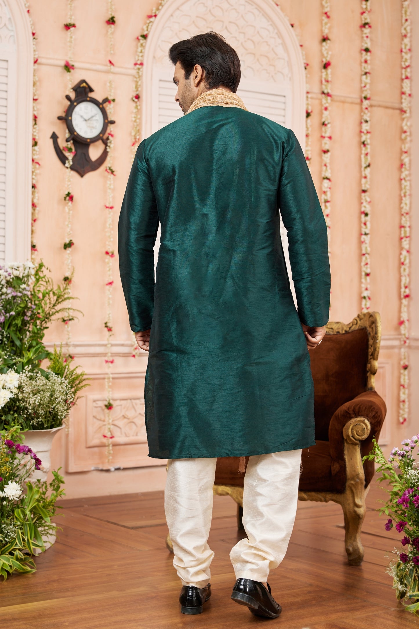 Latest Rama Green Art Silk Kurta Pyjama Set for Men with Golden Stole