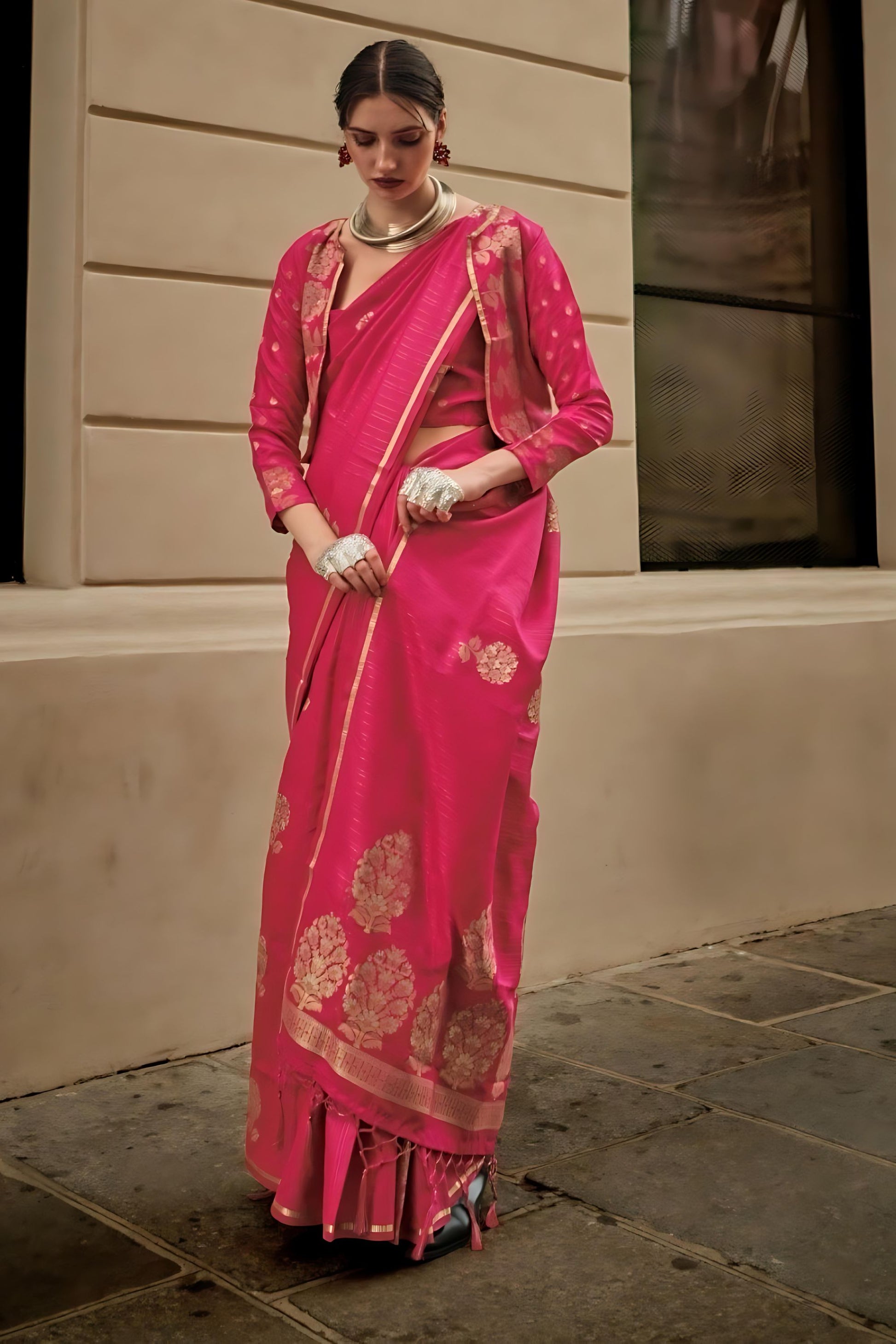 Rani Pink Banarasi Silk Saree Golden Zari Weaving Tassel Pallu