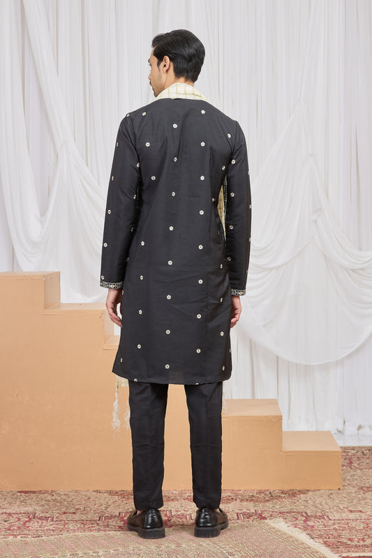 Incredible Black Art Silk Embroidered Wedding Kurta Pyjama for Men with Cream Stole