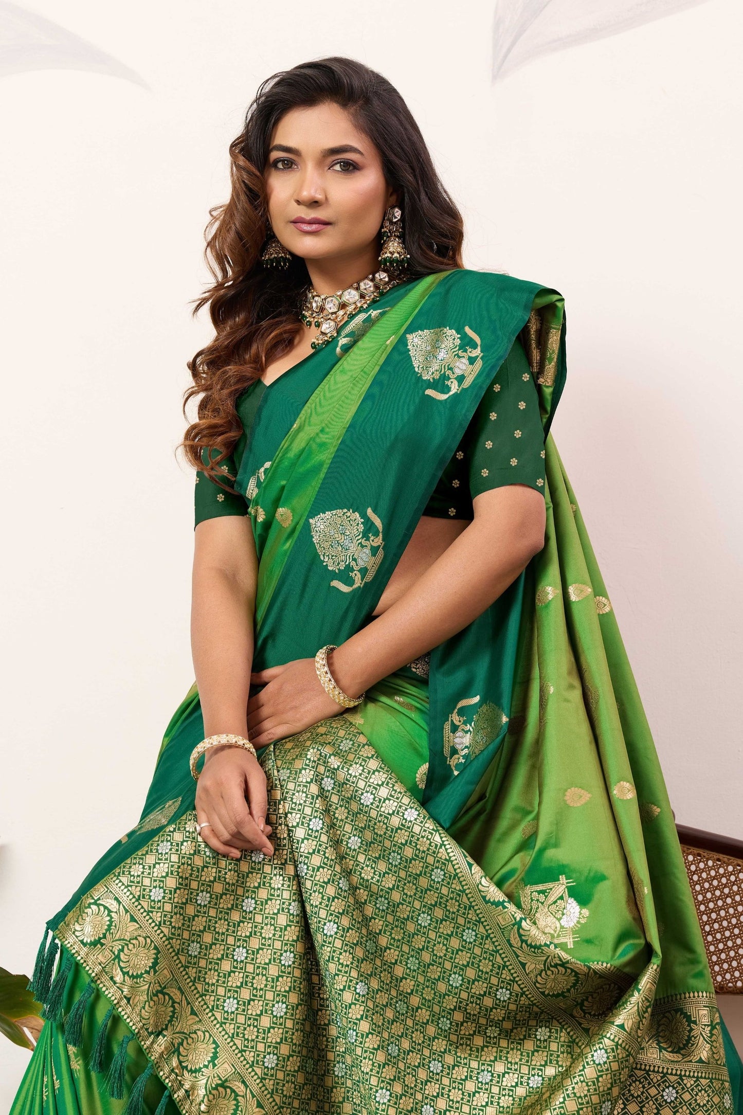 Green Banarasi Silk Saree Antique Gold Zari Motifs Rich Woven Pallu