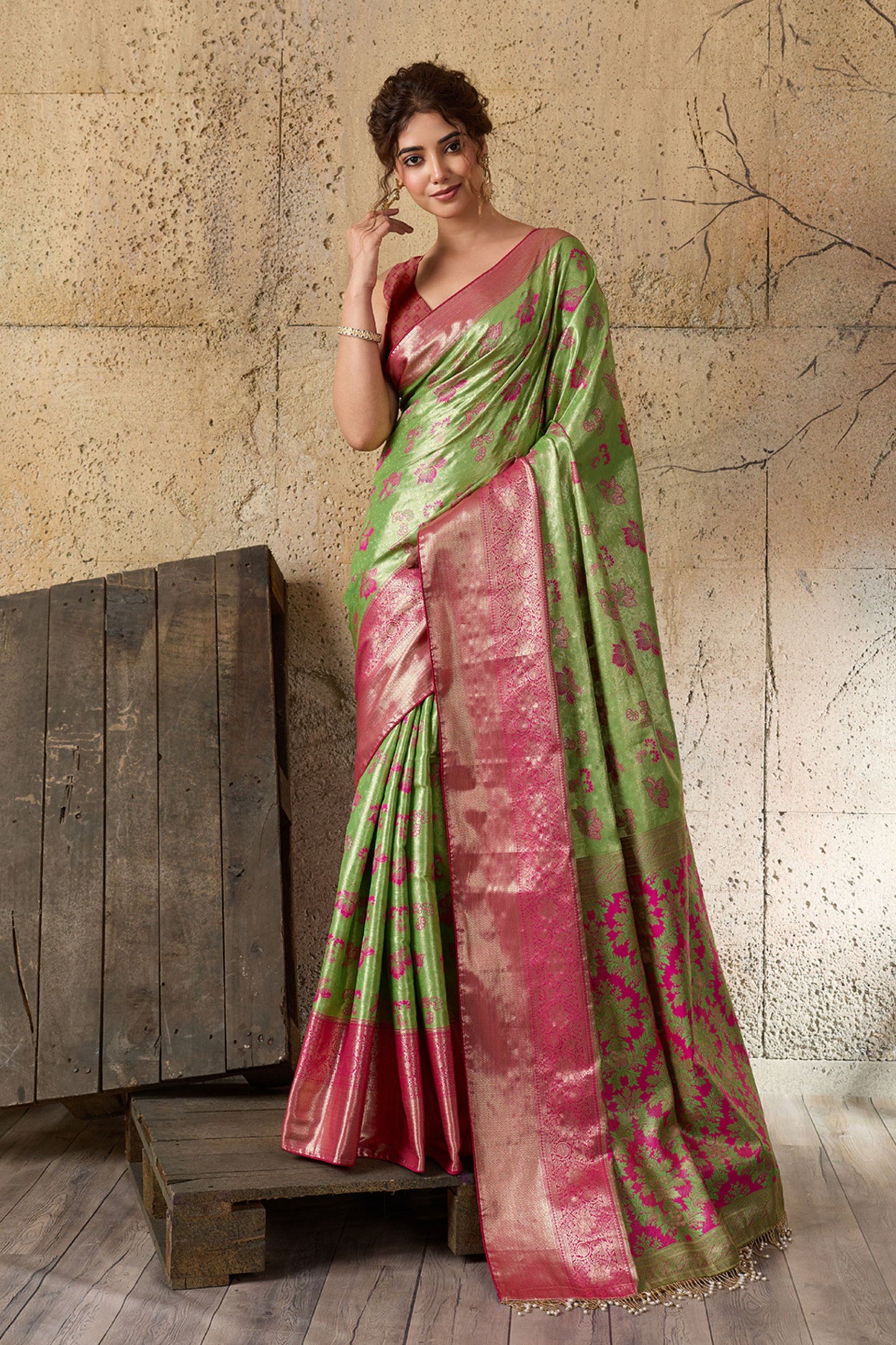 Green Banarasi Silk Saree Pink Zari Border Floral Weaving Saree