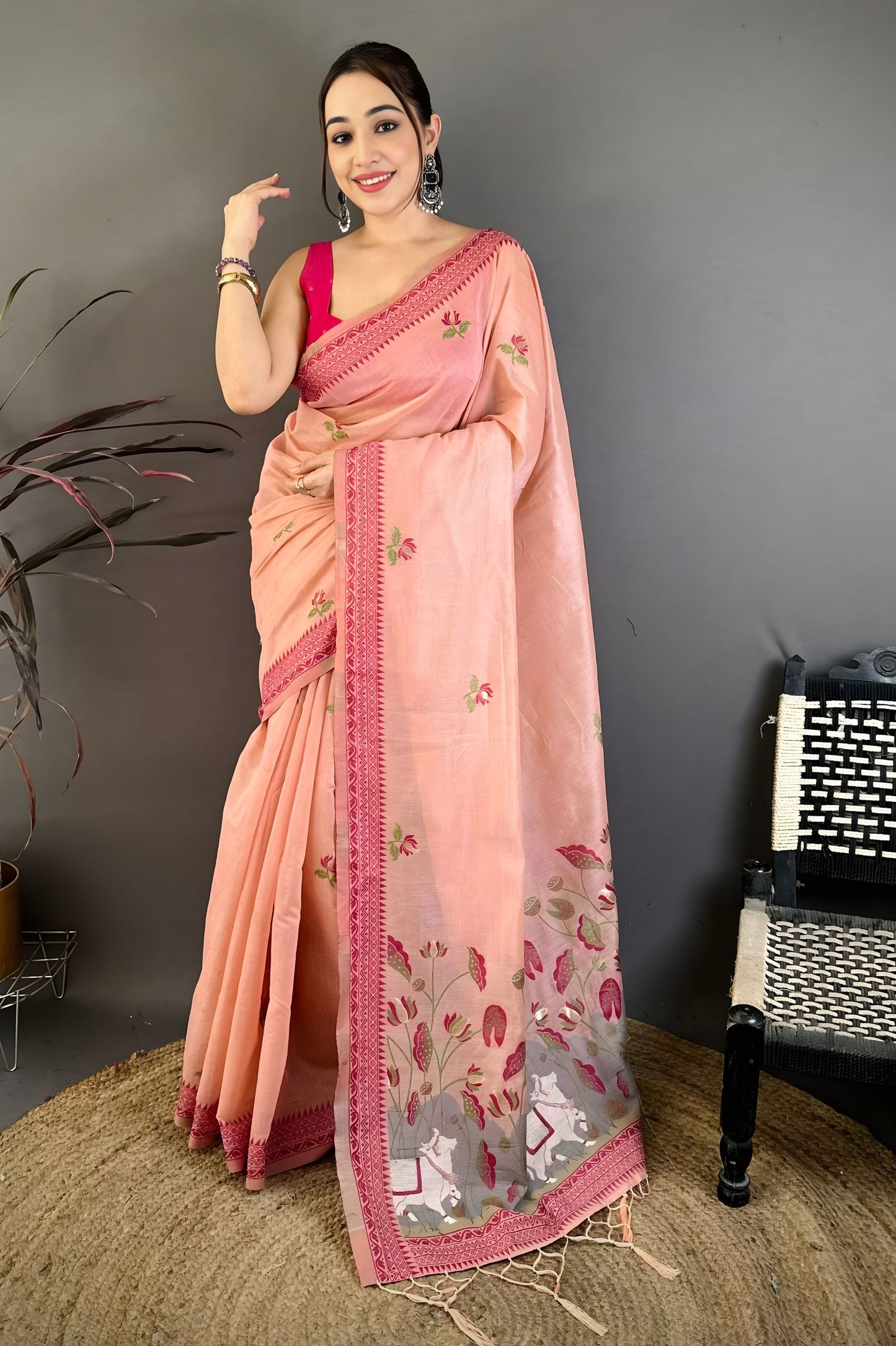 Elegant Peach Linen Cotton Saree Floral Print Pallu Traditional Border 