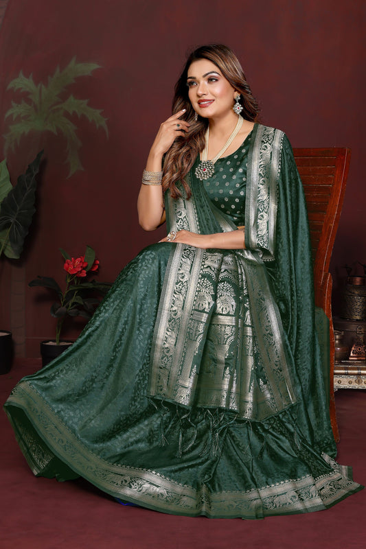 Dark Green Silk Blend Saree Silver Zari Woven Border Rich Pallu