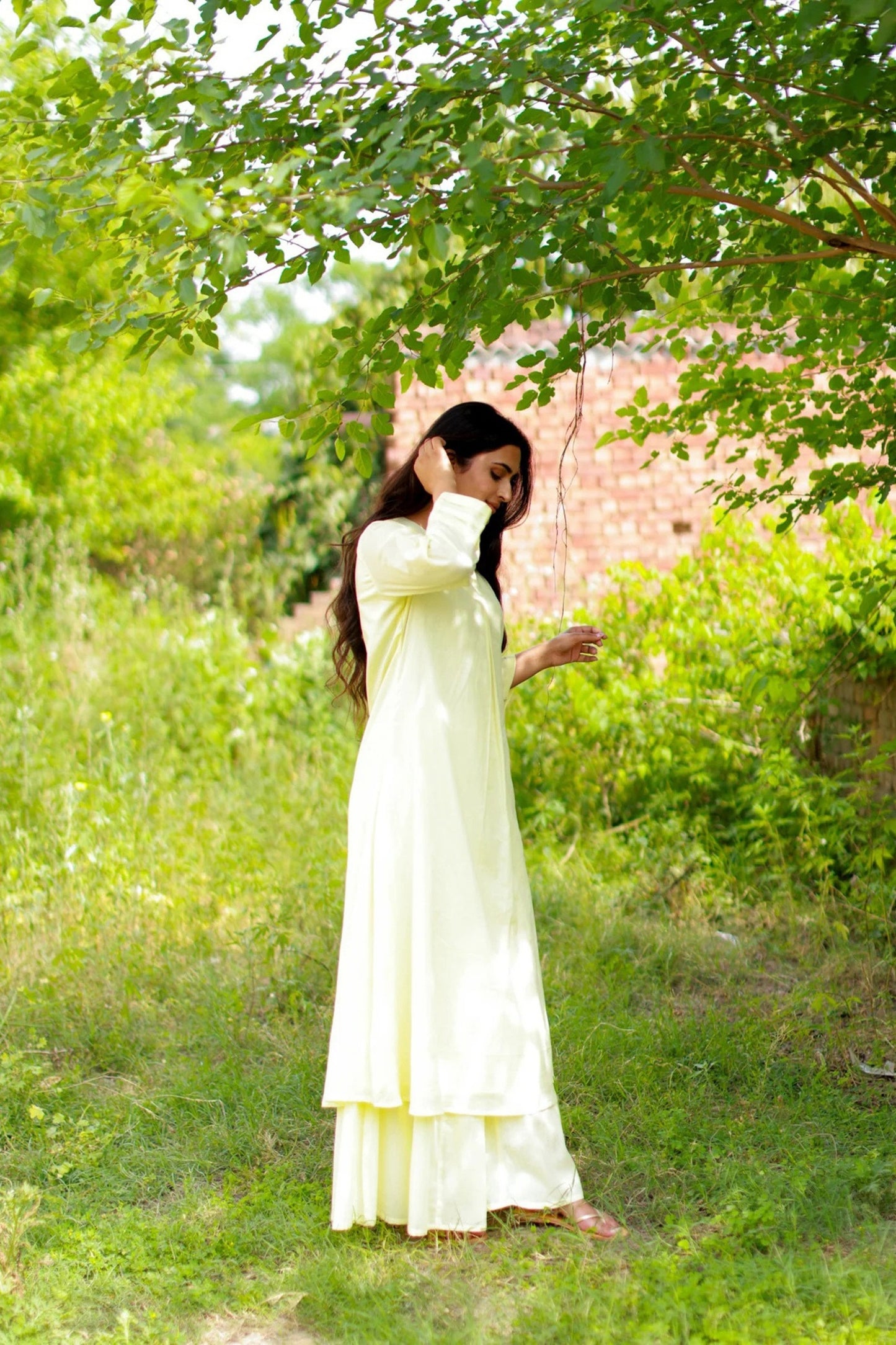 Outstanding Off-White Cotton Co-Ord Set with V-Neck 3/4 Sleeve Kurta and Straight Pants
