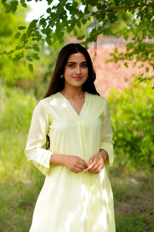 Outstanding Off-White Cotton Co-Ord Set with V-Neck 3/4 Sleeve Kurta and Straight Pants