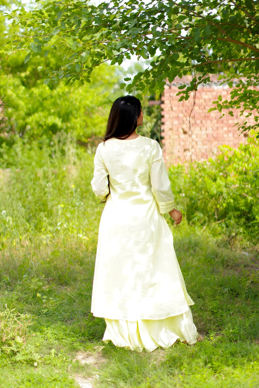 Outstanding Off-White Cotton Co-Ord Set with V-Neck 3/4 Sleeve Kurta and Straight Pants