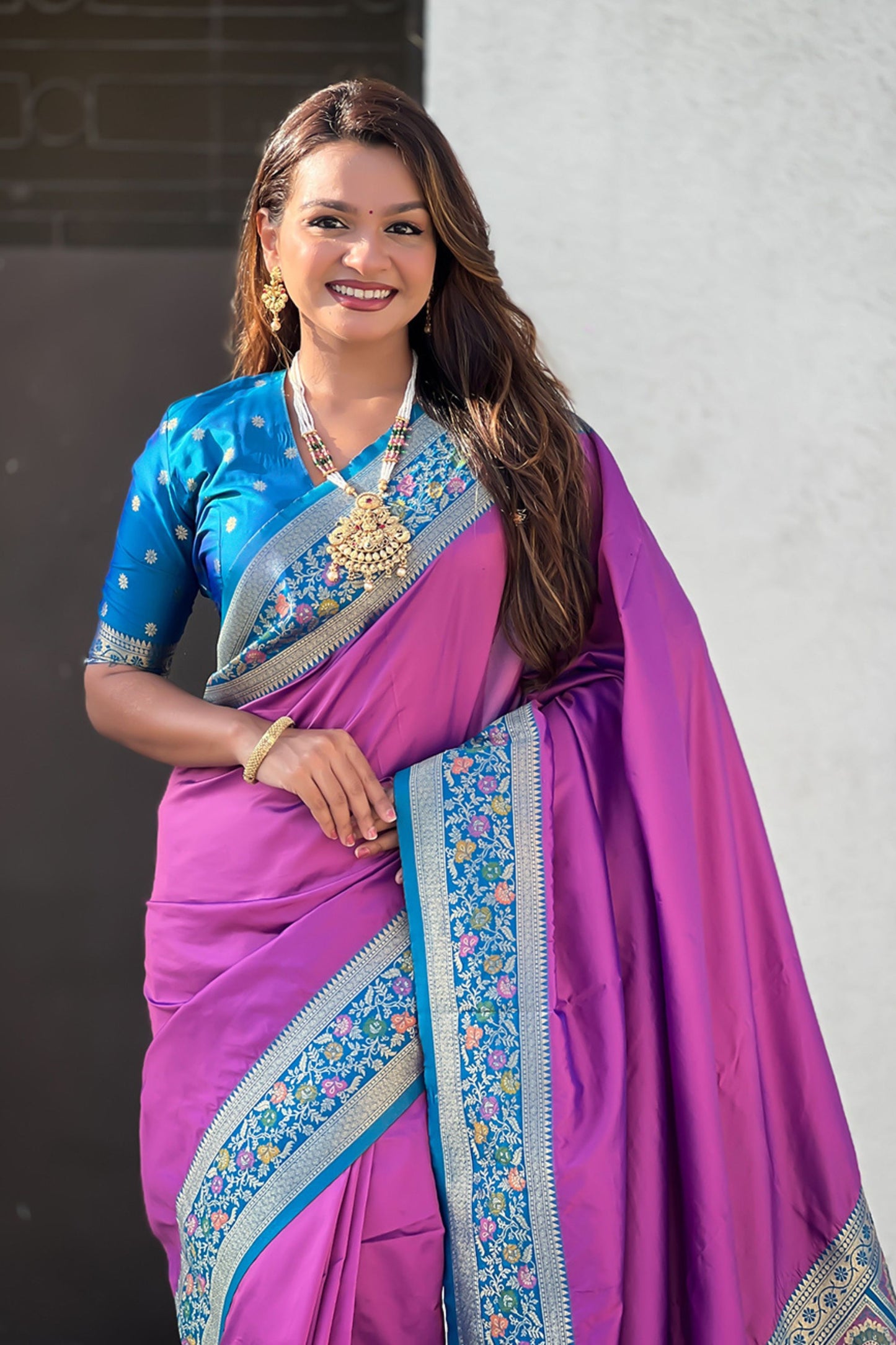 Pink Paithani Silk Saree Contrasting Blue Border Rich Gold Zari Peacock Pallu