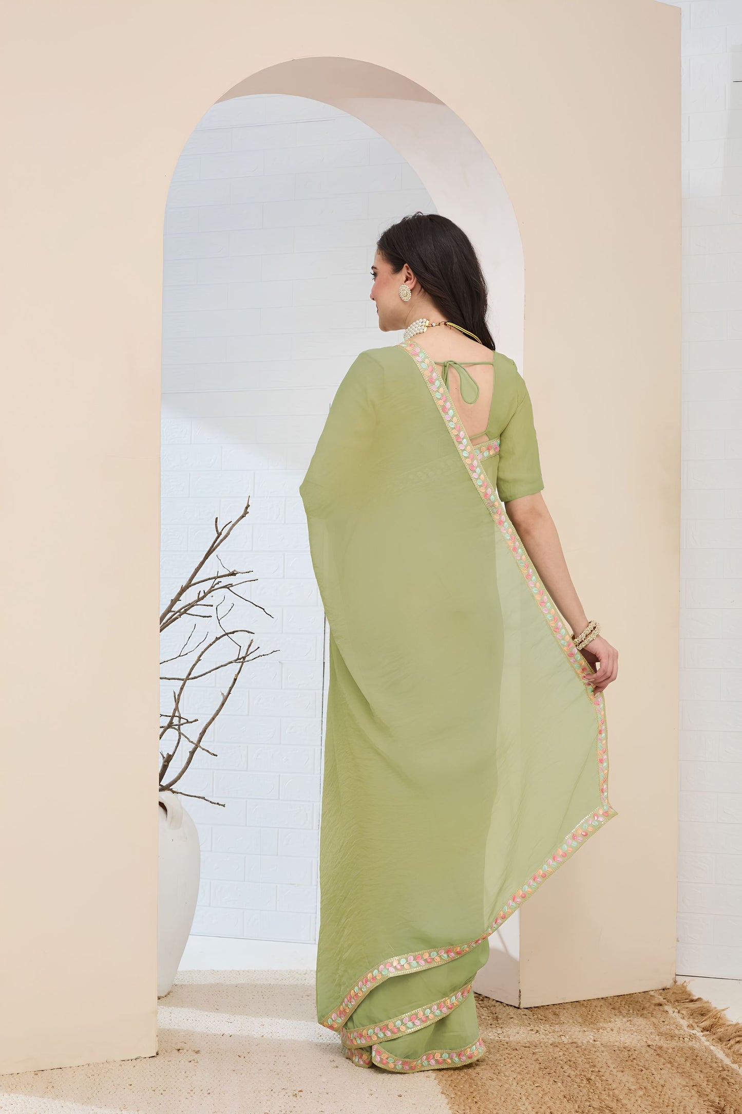 Elegant Pista Green Silk Blend Saree Lace Work Border for Women