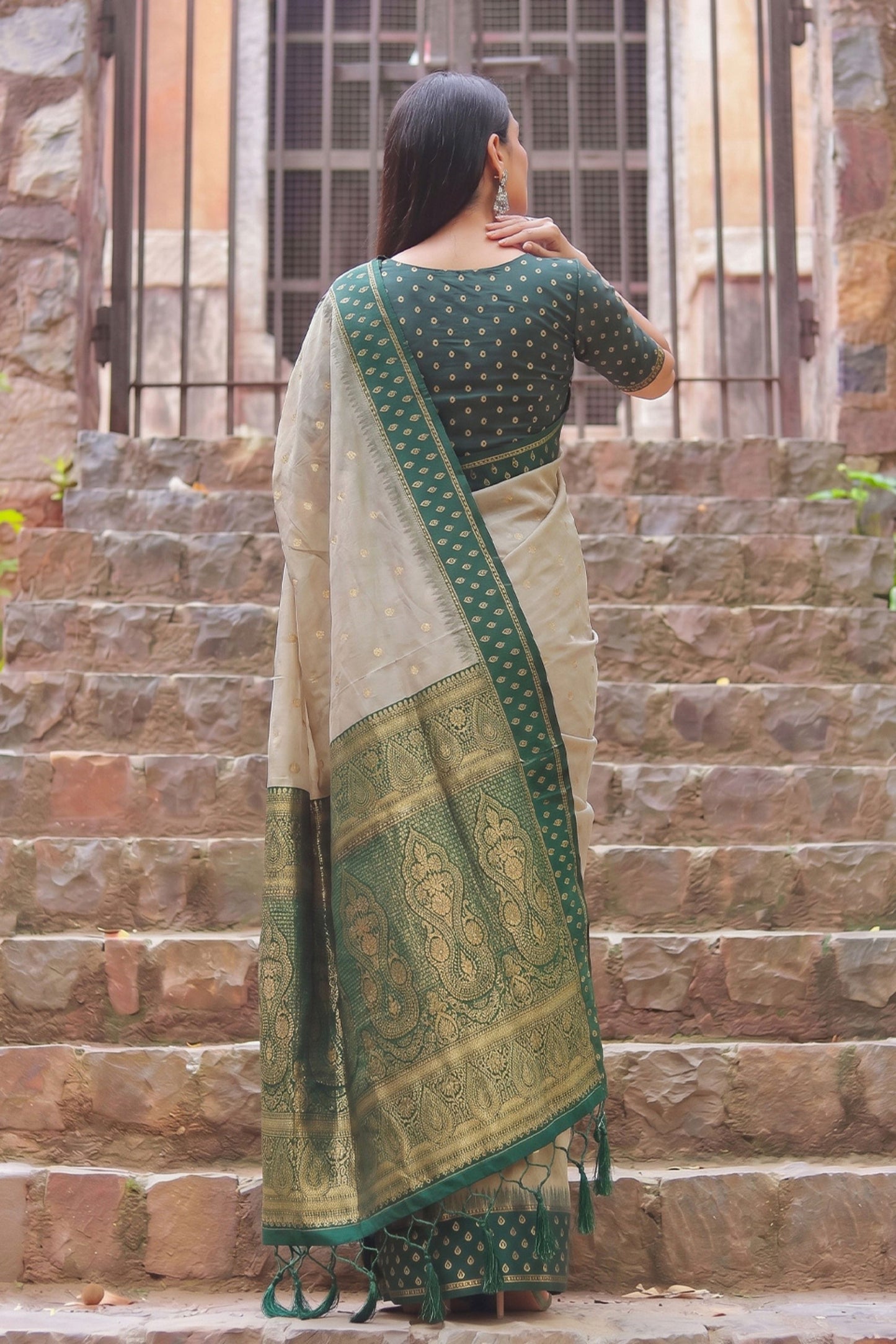 Elegant Beige Cotton Weaving Jari Designer Saree Border for Women