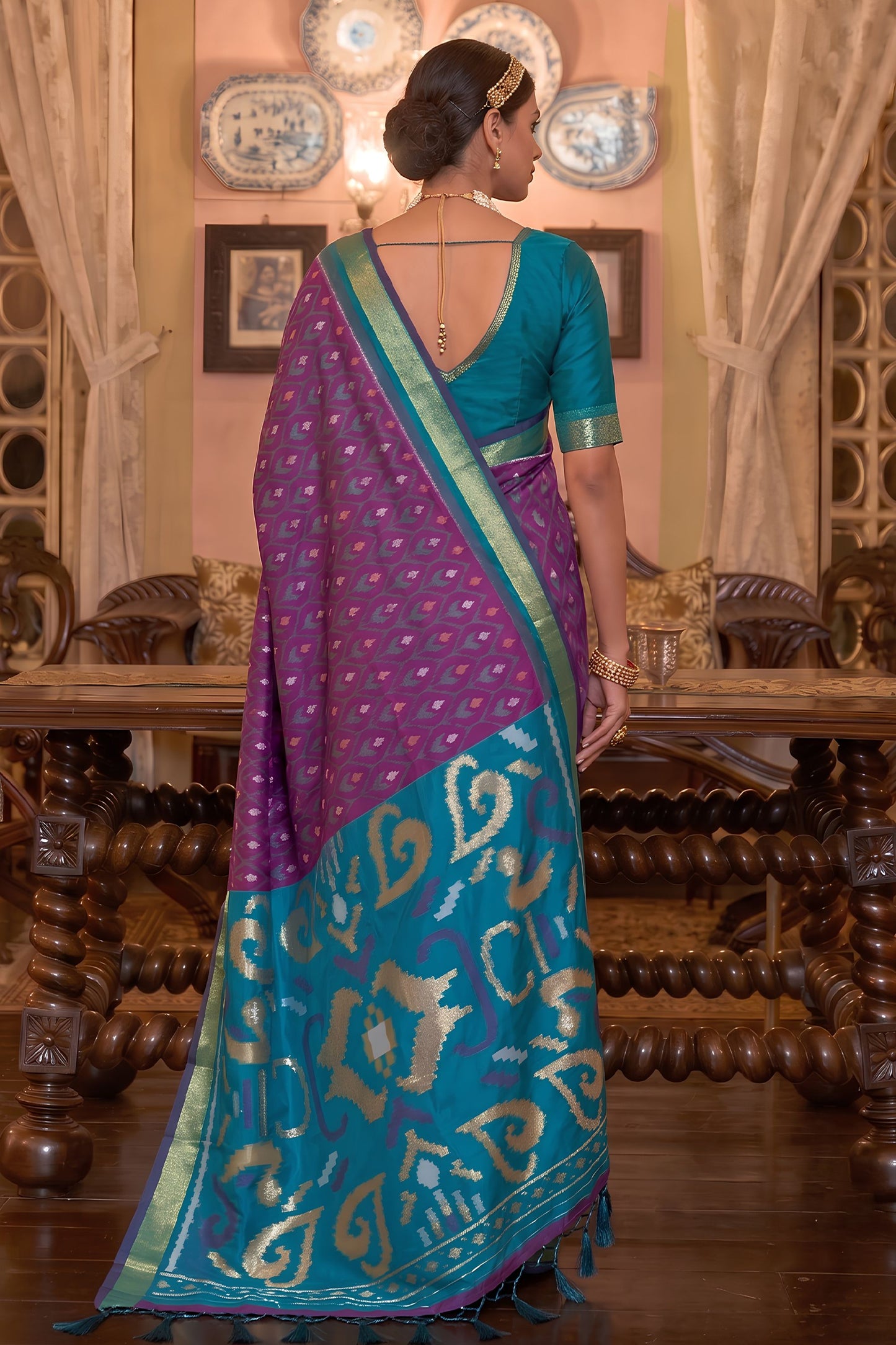 Stylish Purple Soft Silk Woven Printed Designer Saree with Woven Border
