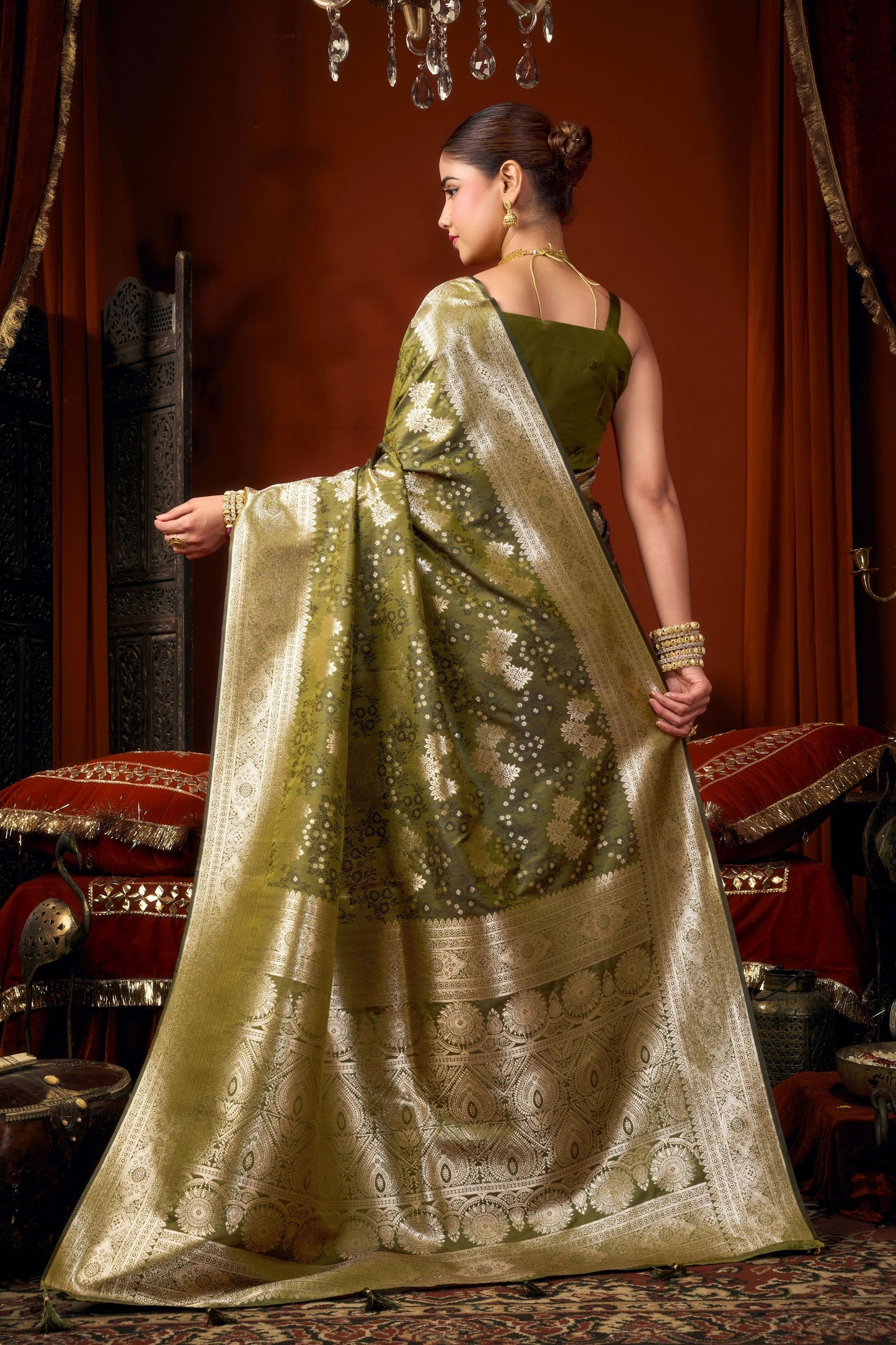 Graceful Olive Green Soft Silk Woven Jacquard Saree for Women